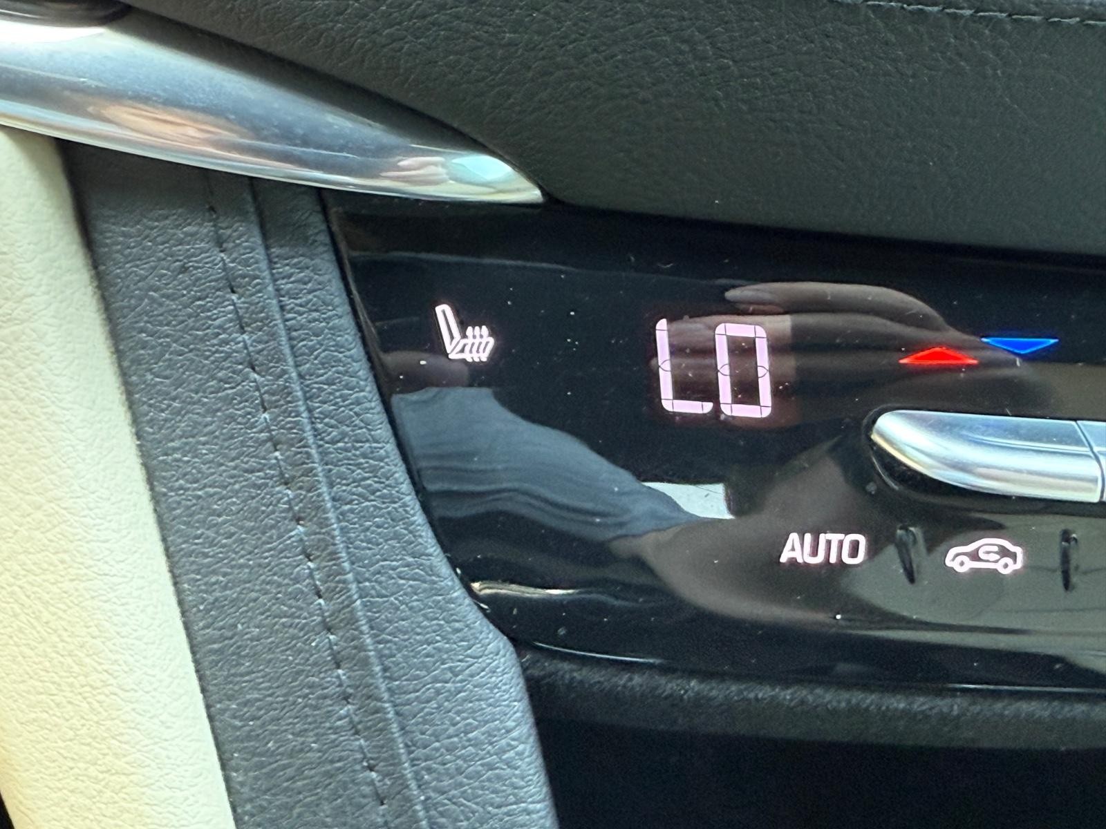 Cadillac XT5 Vehicle Image 20