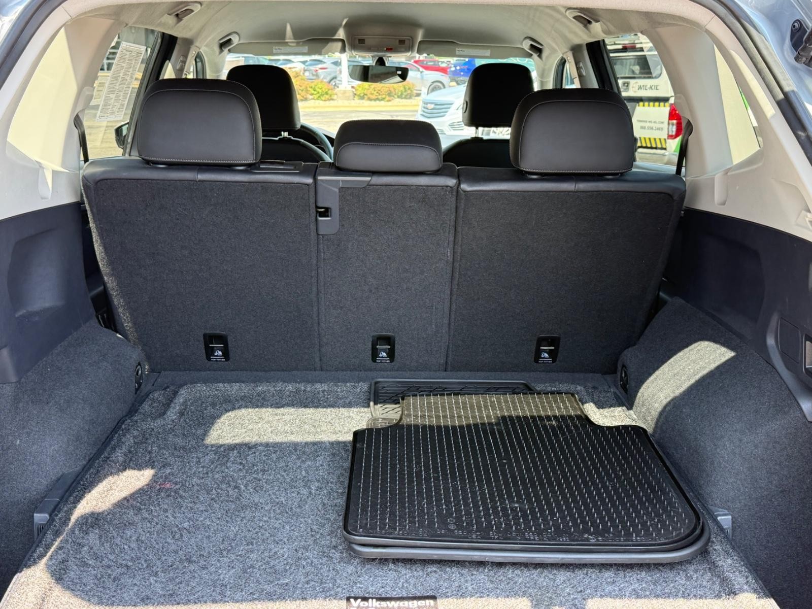 Volkswagen Tiguan Vehicle Image 05