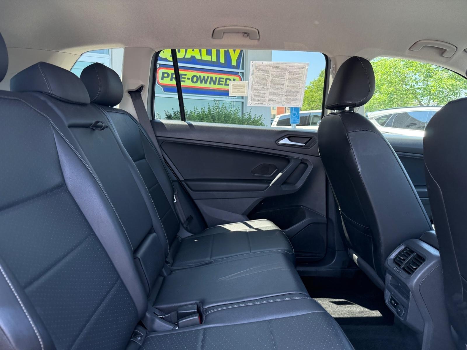 Volkswagen Tiguan Vehicle Image 10