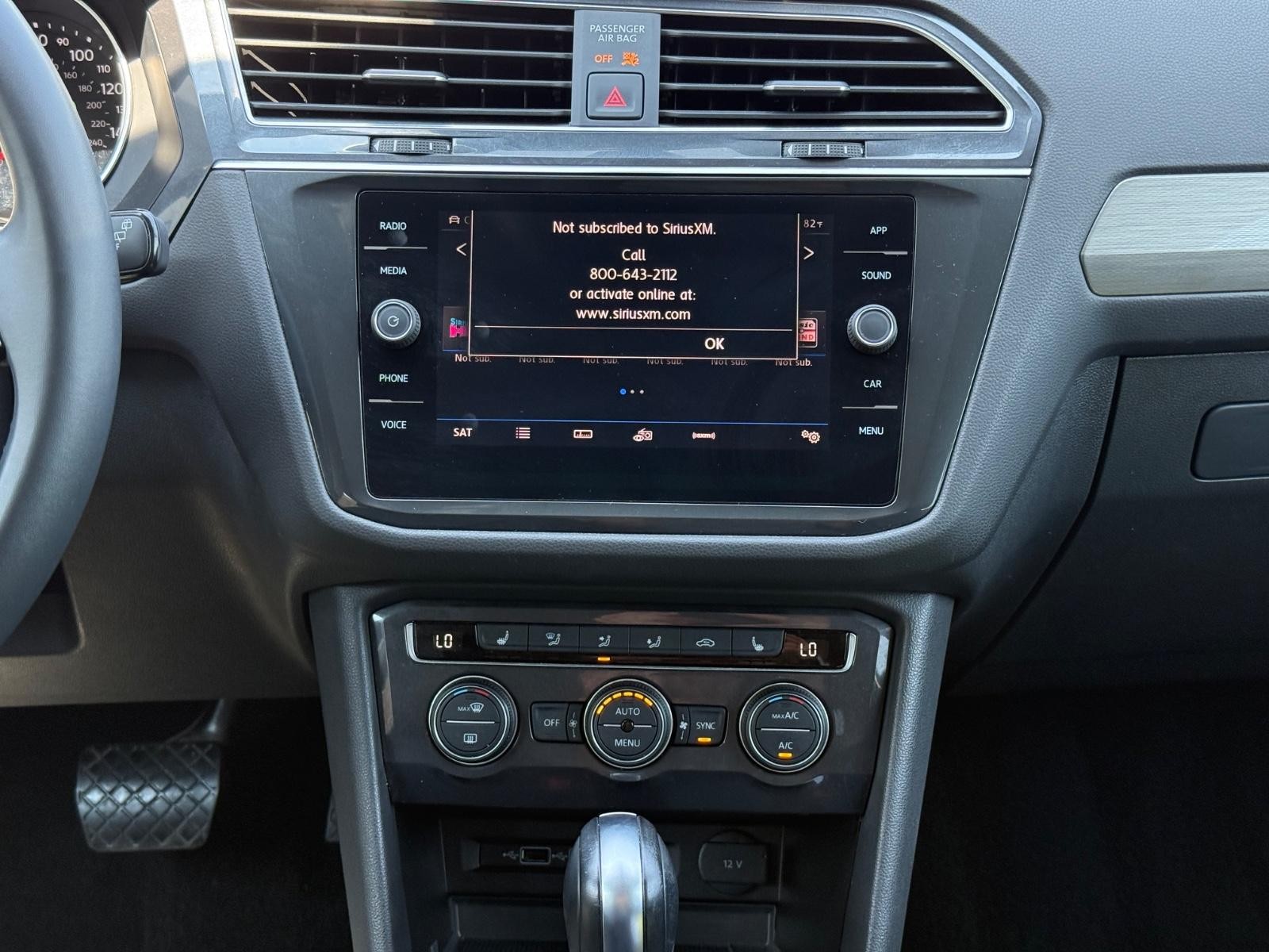 Volkswagen Tiguan Vehicle Image 12
