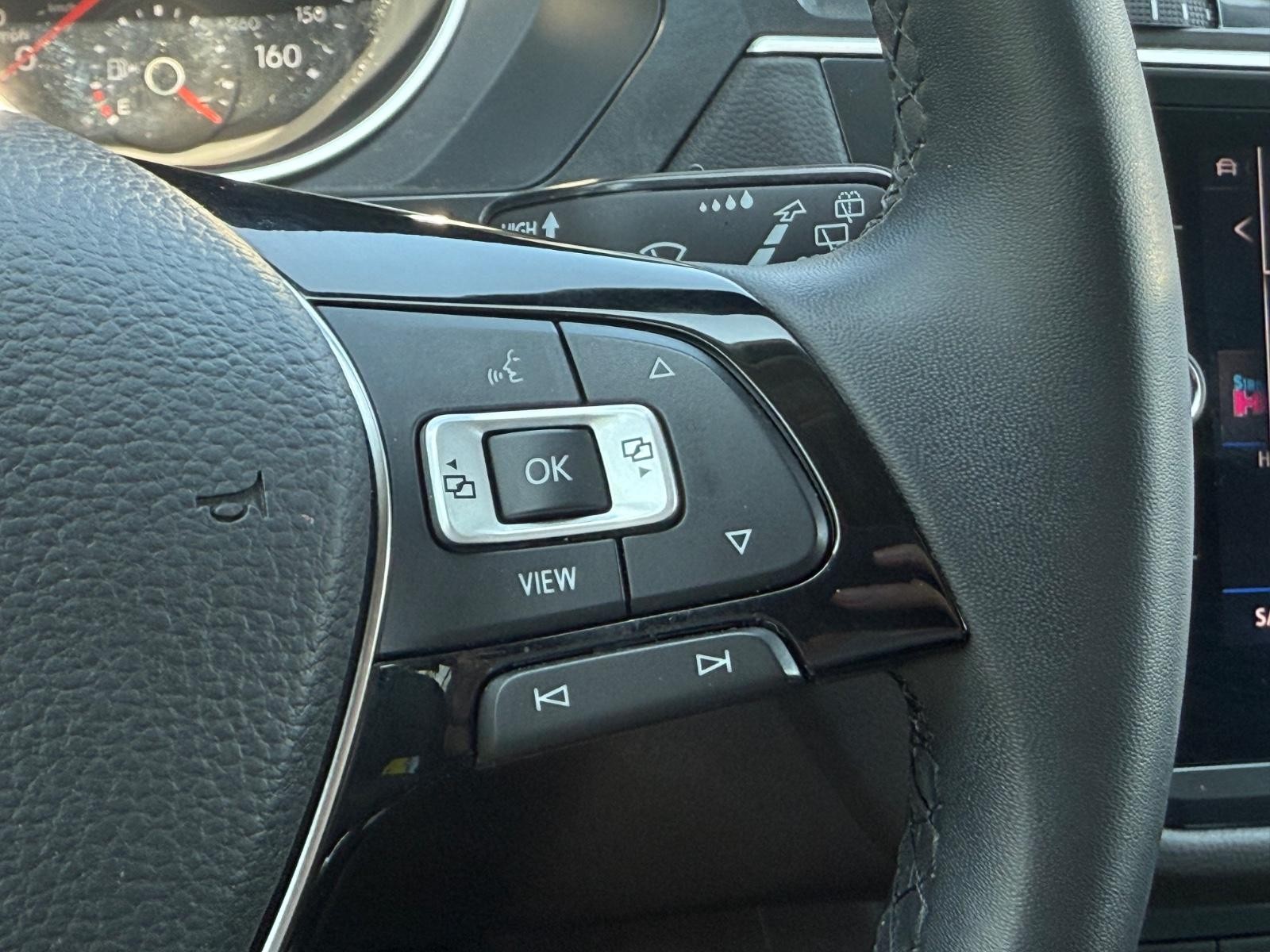 Volkswagen Tiguan Vehicle Image 17
