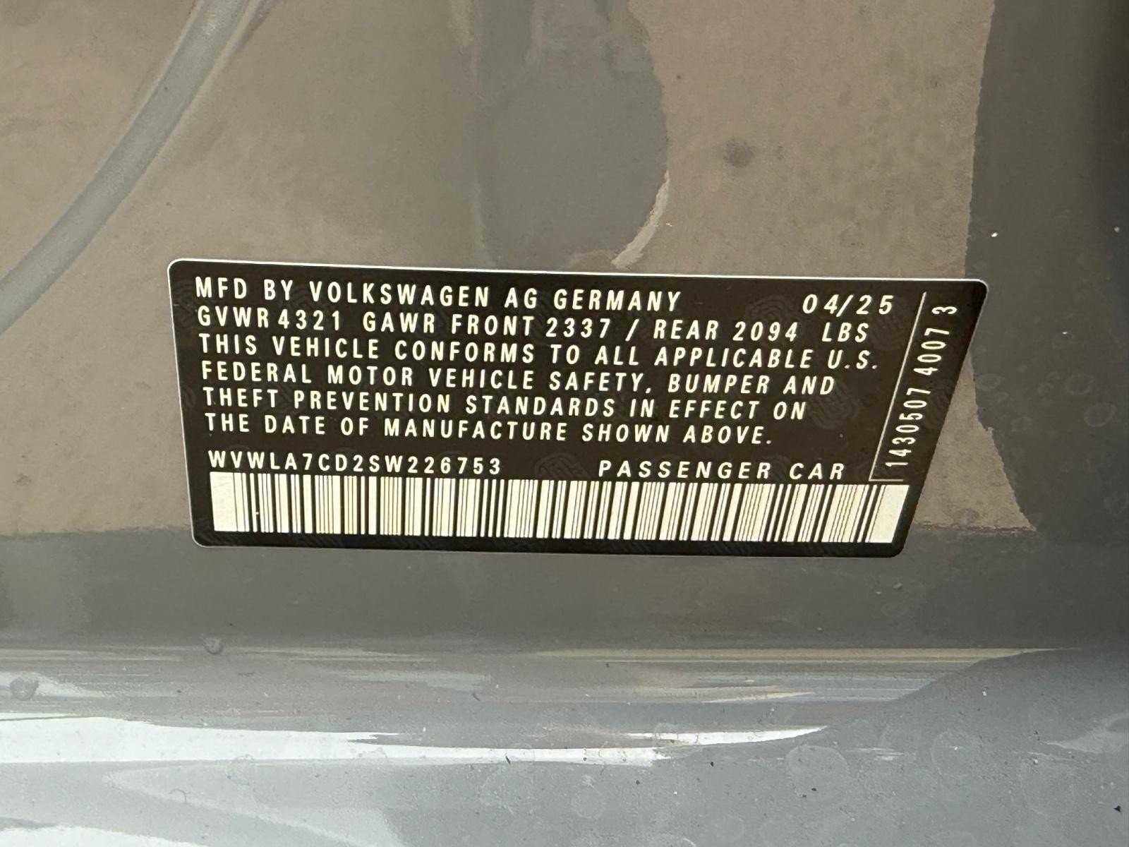Volkswagen Golf GTI Vehicle Image 17