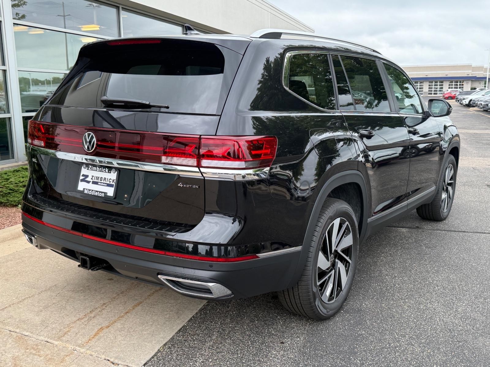 Volkswagen Atlas Vehicle Image 03