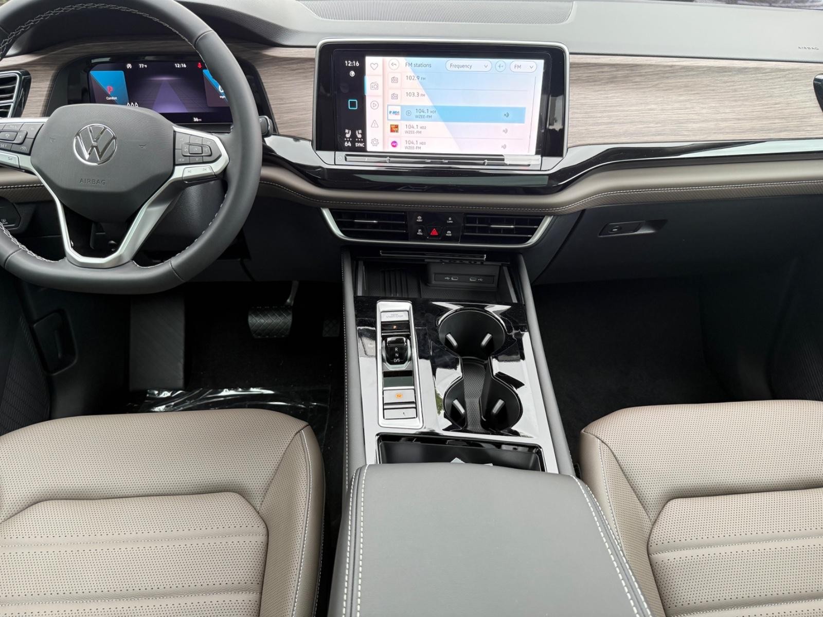 Volkswagen Atlas Vehicle Image 07
