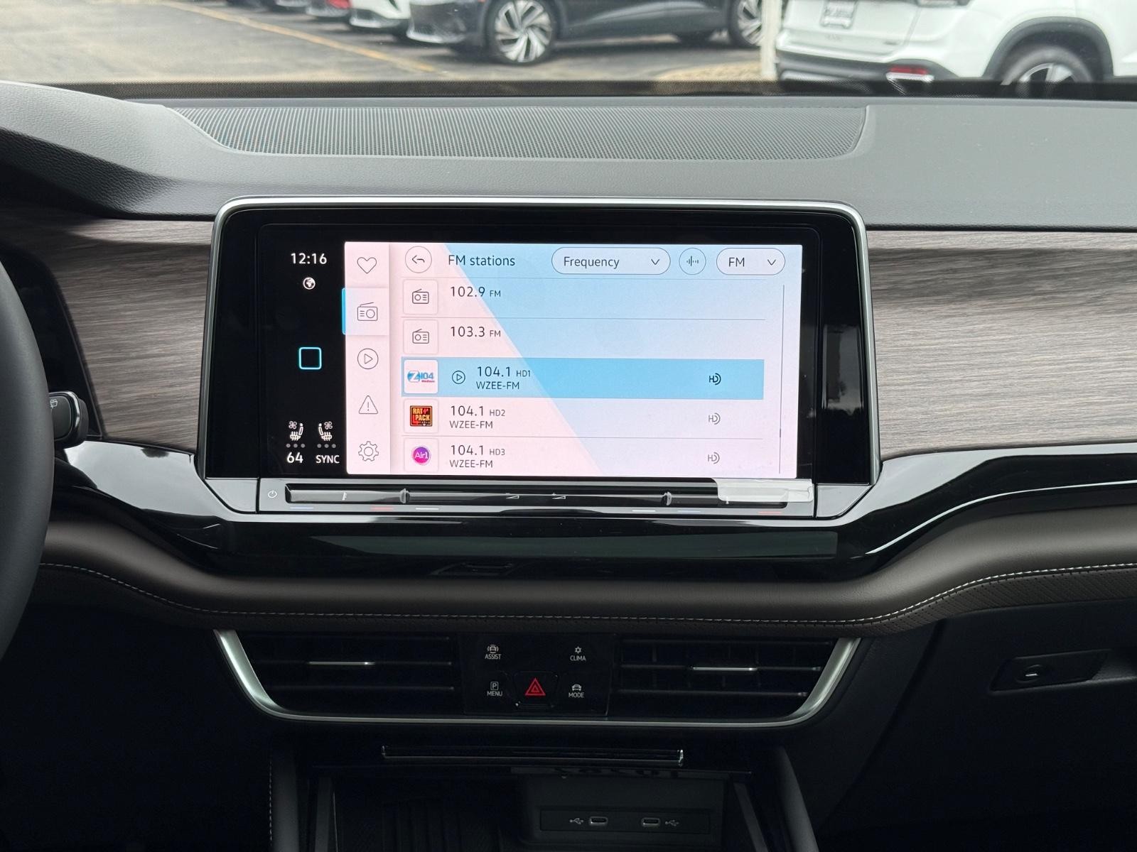 Volkswagen Atlas Vehicle Image 08