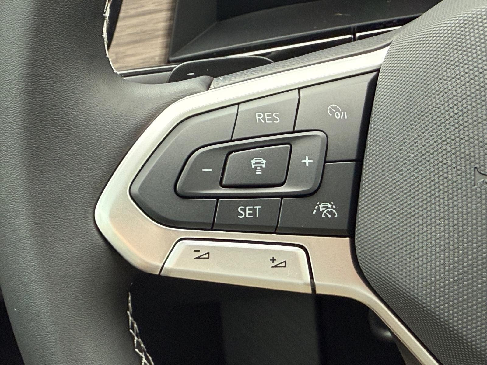 Volkswagen Atlas Vehicle Image 12