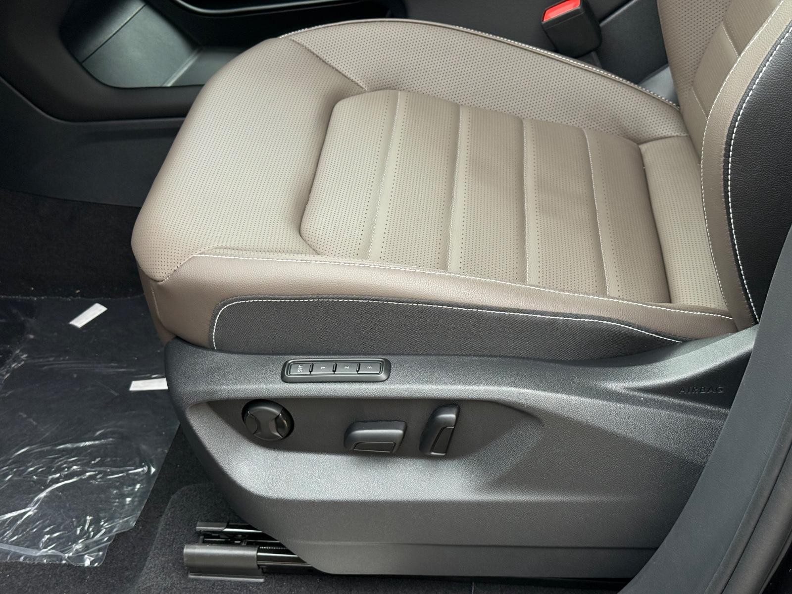 Volkswagen Atlas Vehicle Image 17