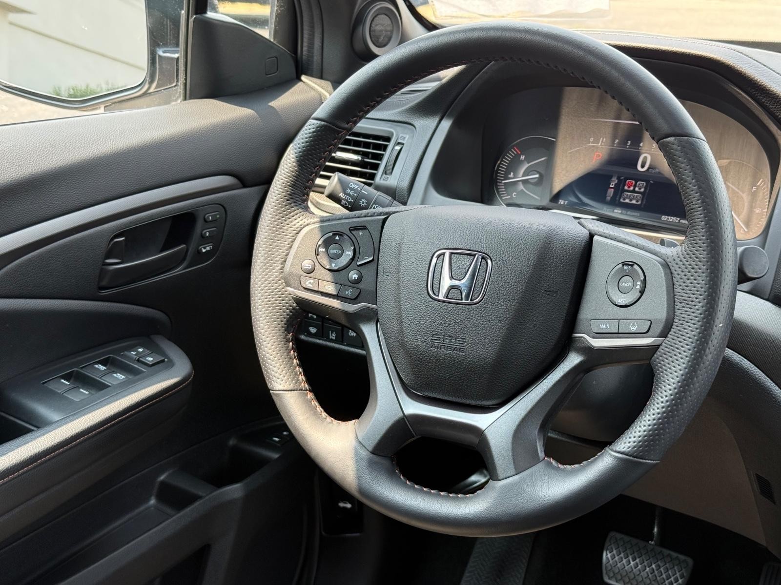 Honda Passport Vehicle Image 14