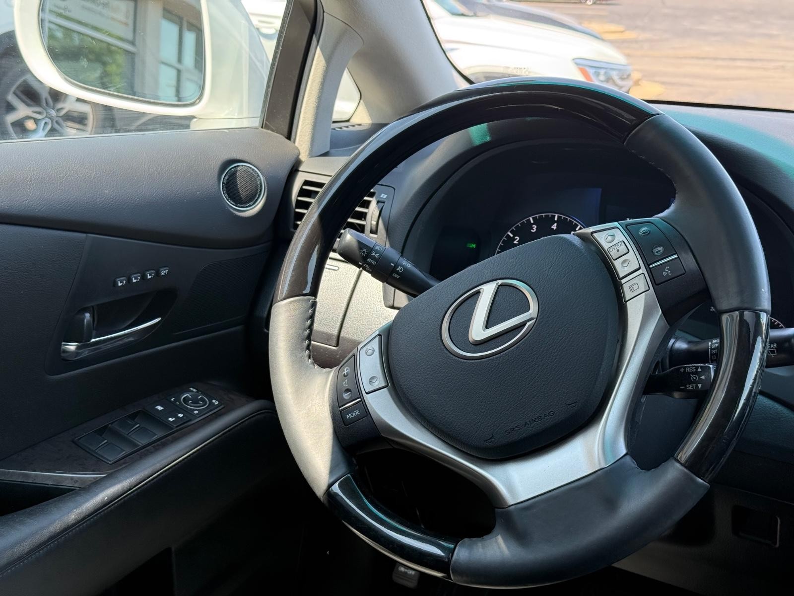 Lexus RX 350 Vehicle Image 14