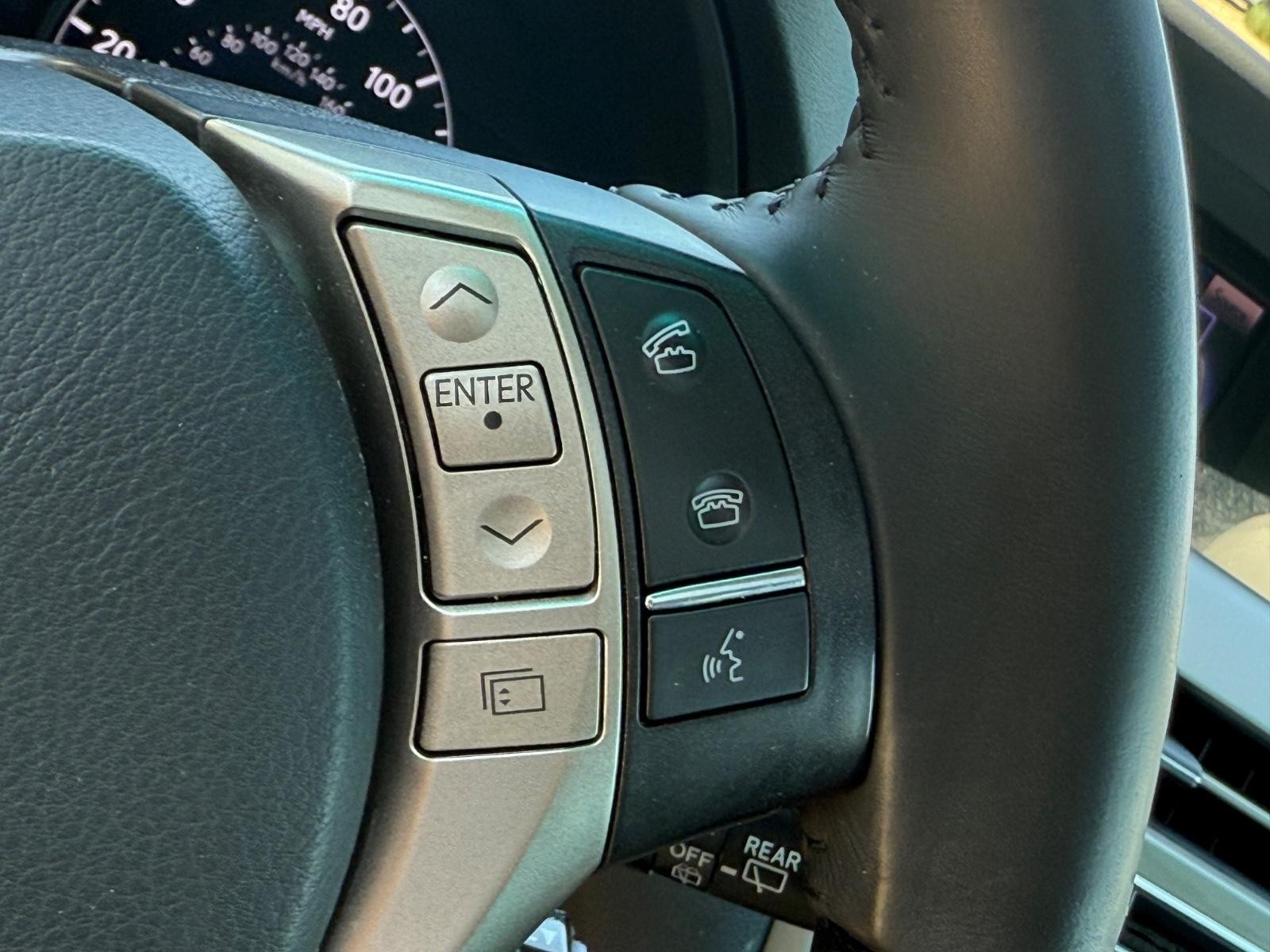 Lexus RX 350 Vehicle Image 18
