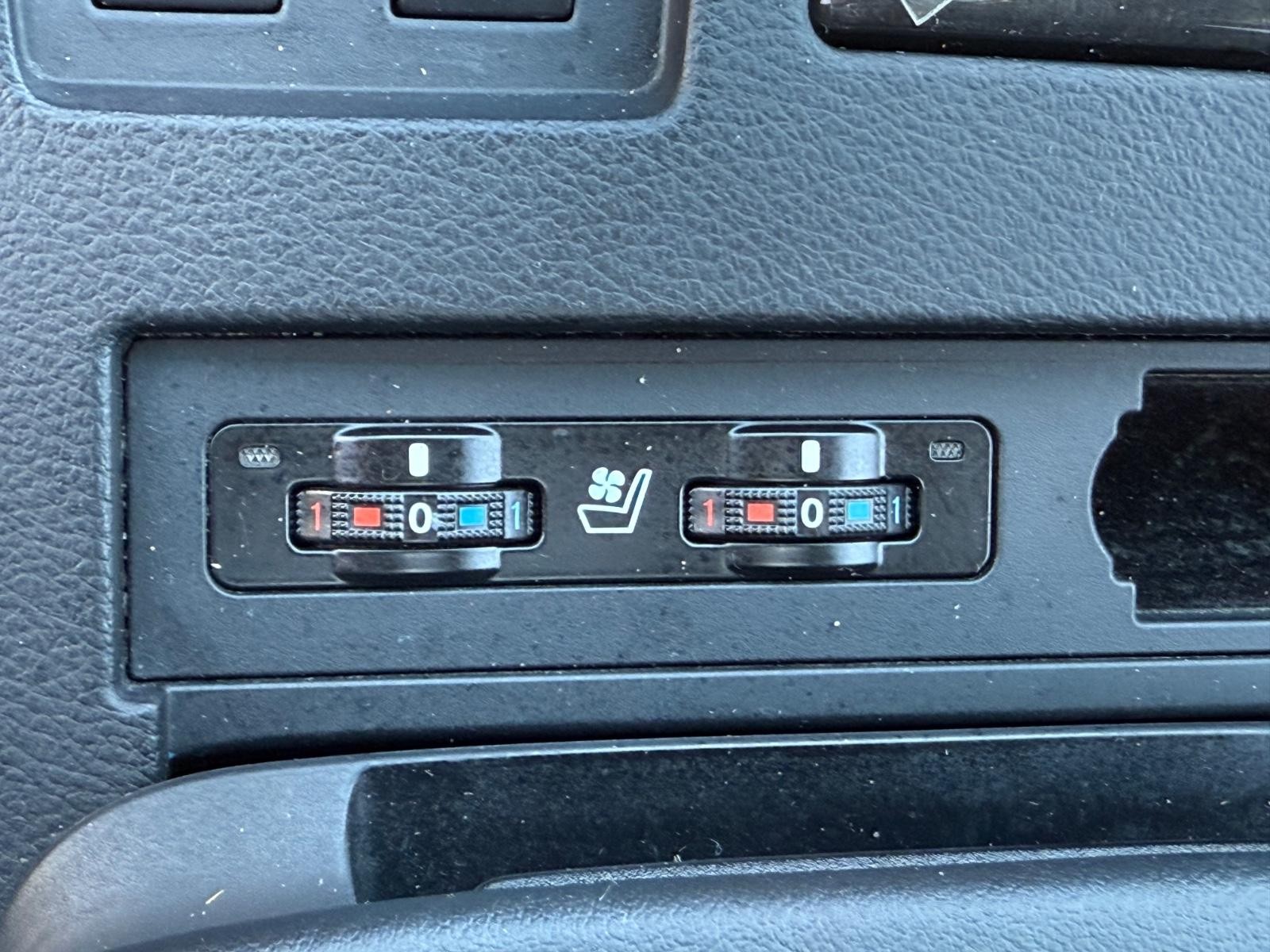 Lexus RX 350 Vehicle Image 21