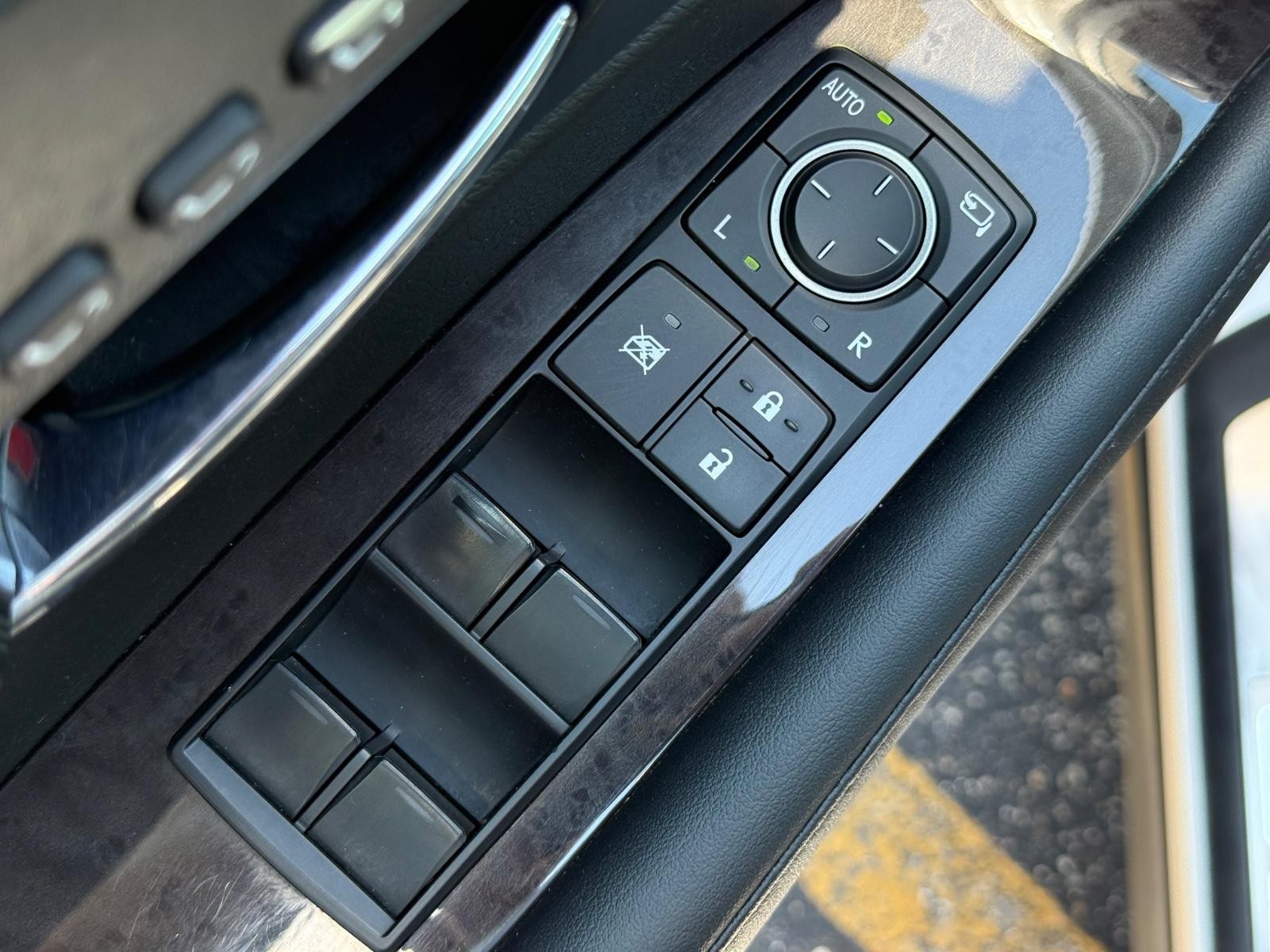 Lexus RX 350 Vehicle Image 22