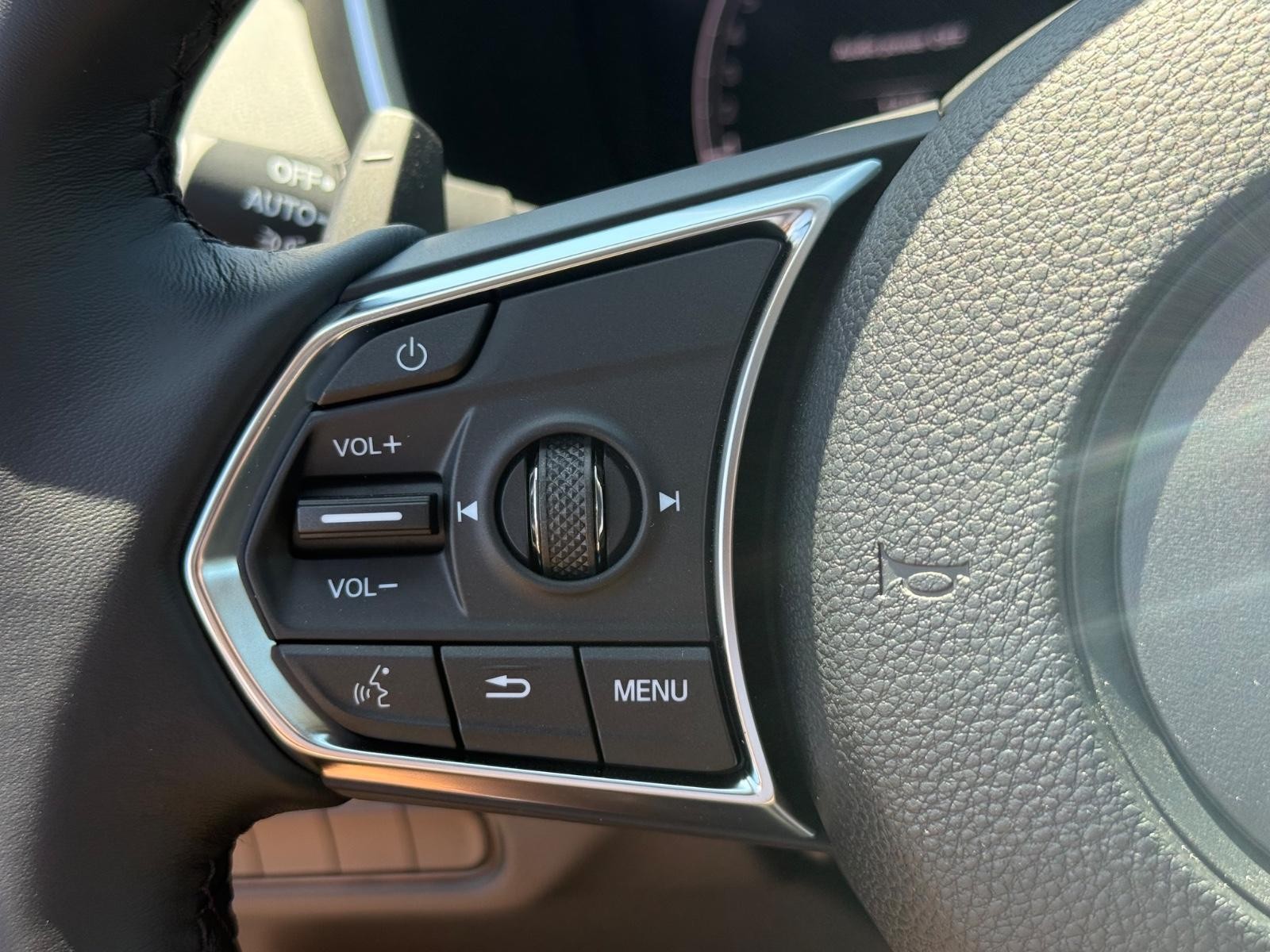 Acura MDX Vehicle Image 12