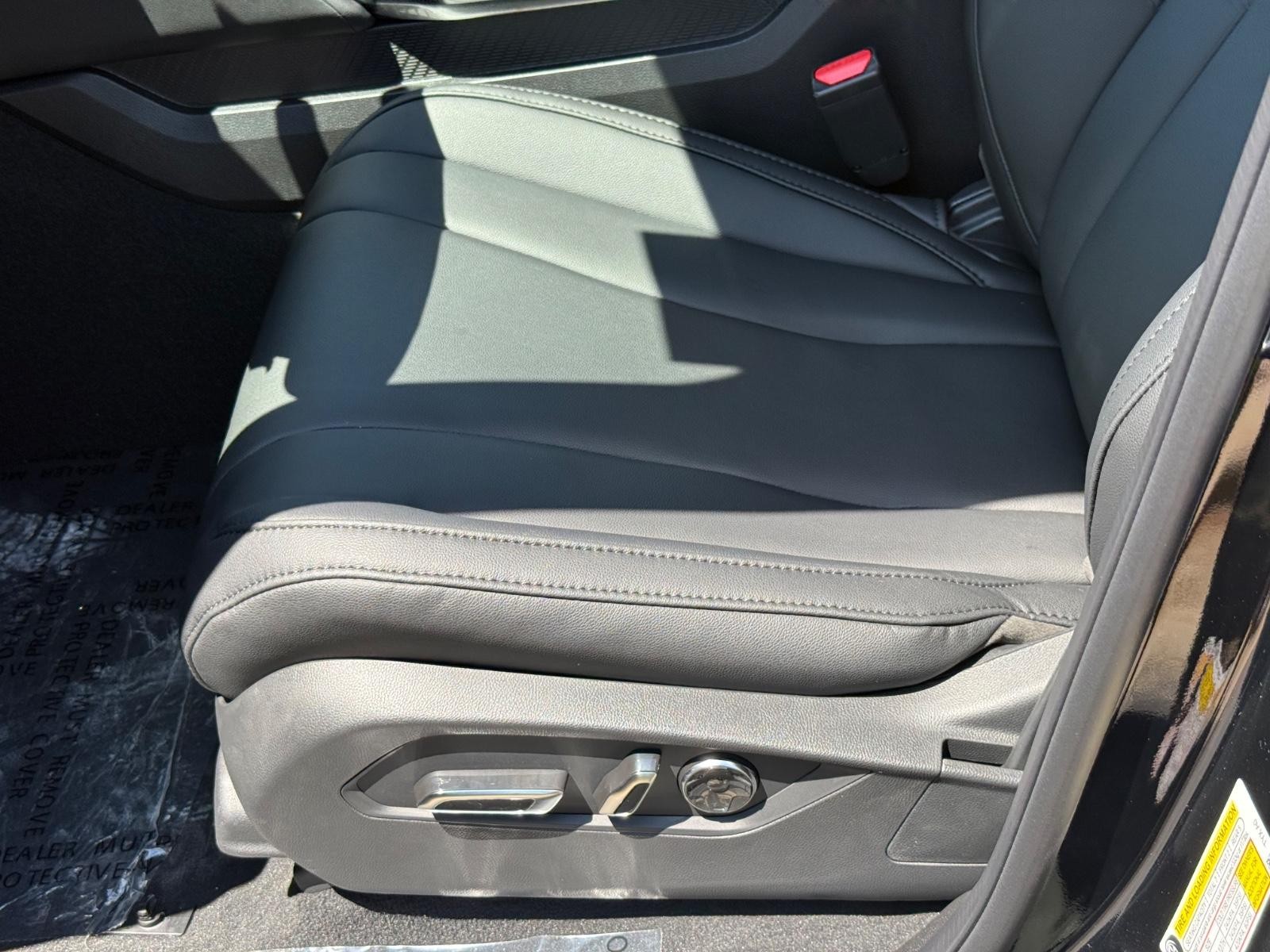 Acura MDX Vehicle Image 17