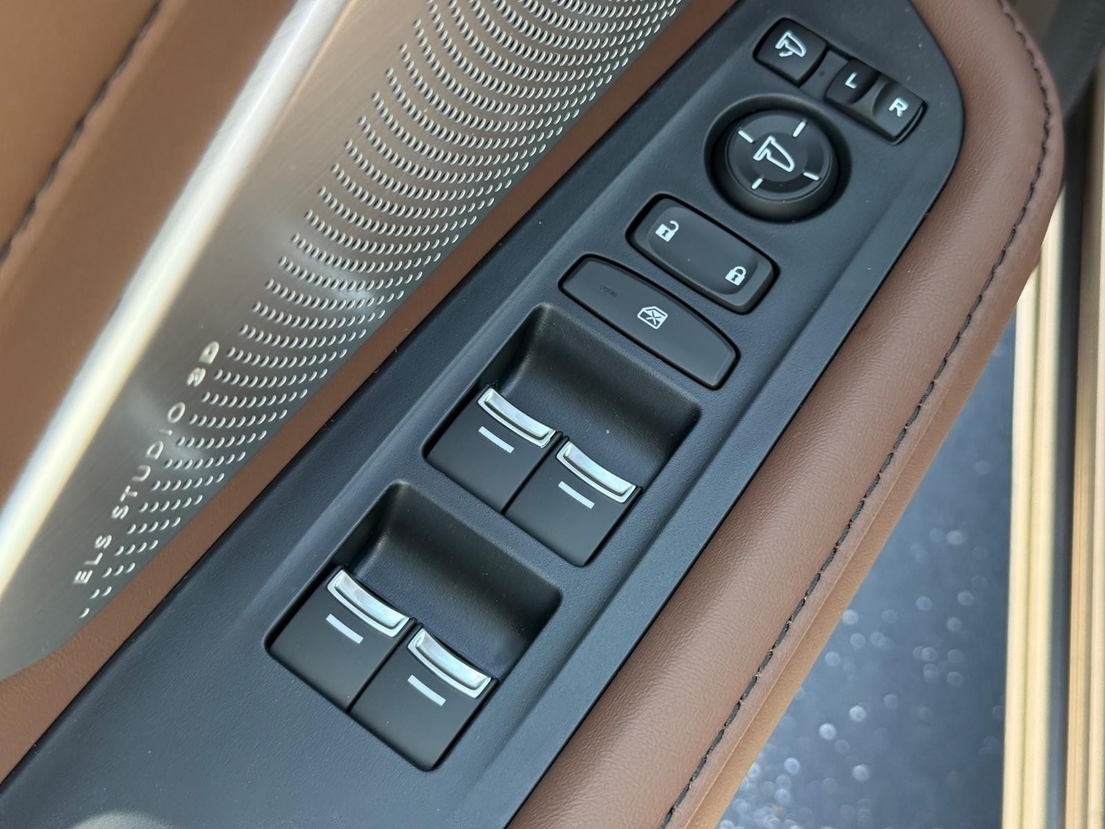 Acura RDX Vehicle Image 16
