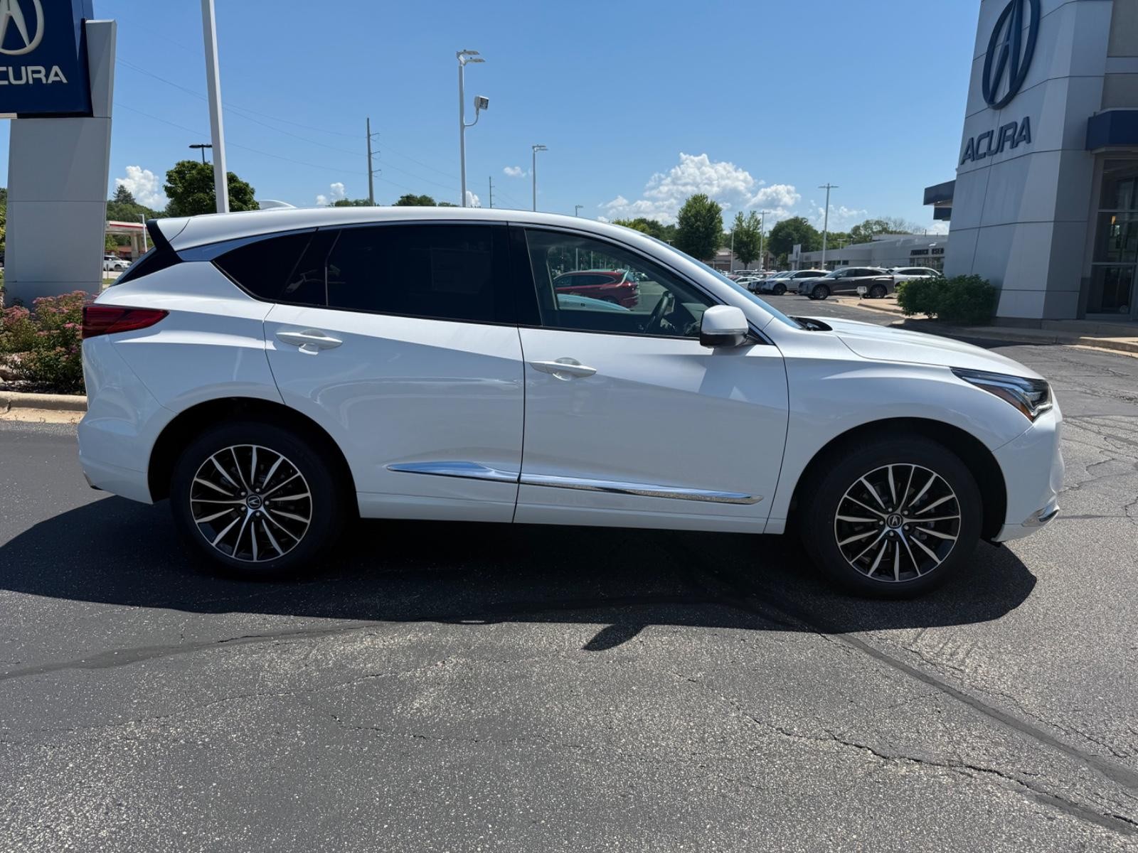 Acura RDX Vehicle Image 02