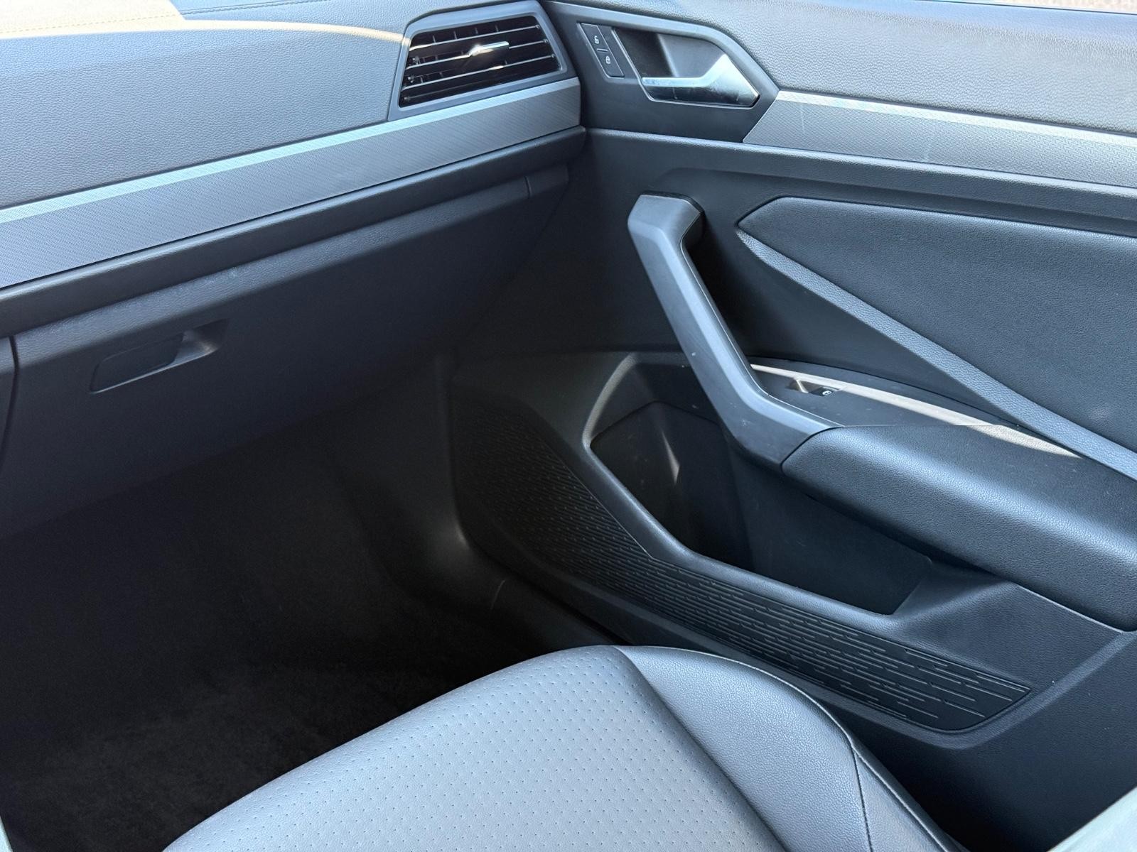 Volkswagen Jetta Vehicle Image 15