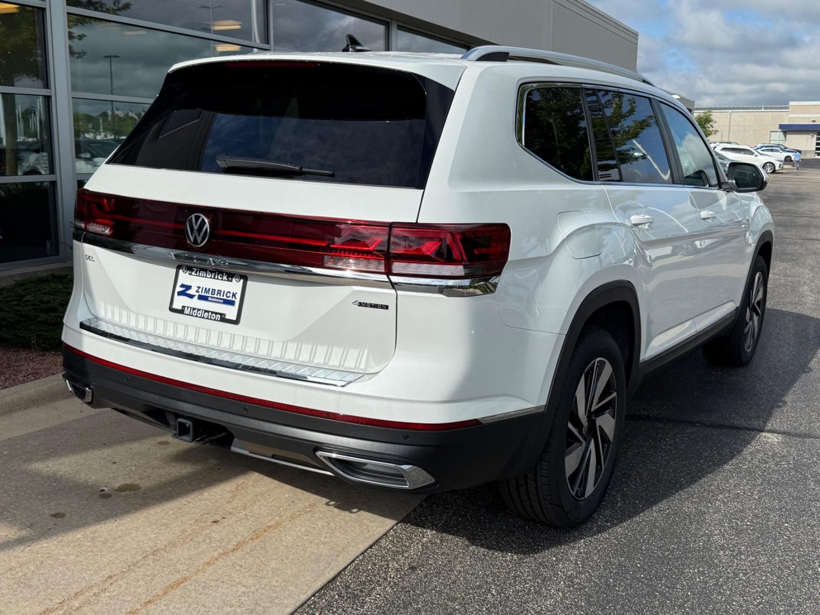 Volkswagen Atlas Vehicle Image 03