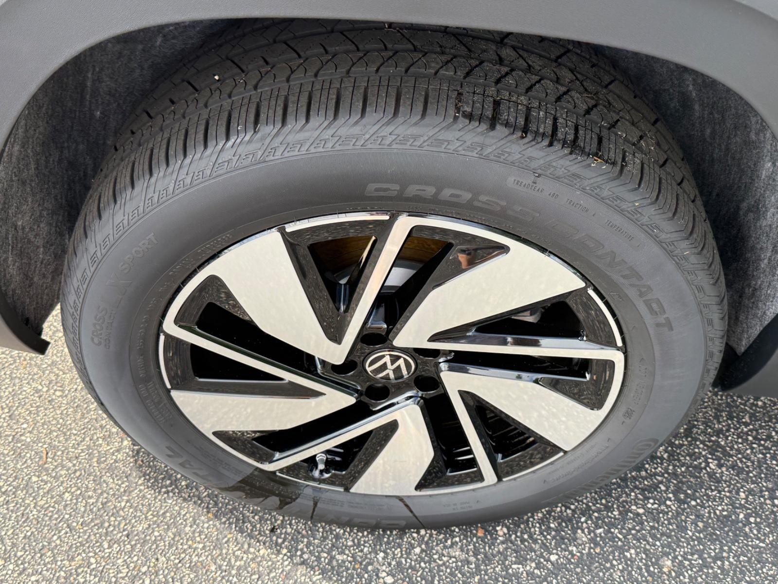 Volkswagen Atlas Vehicle Image 04