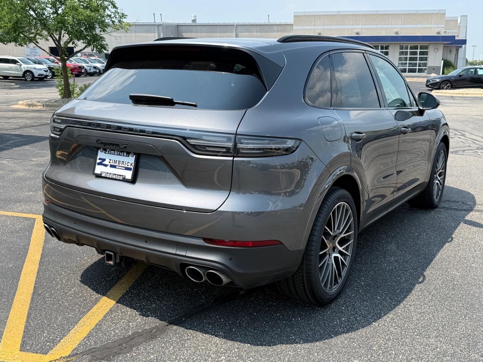 Porsche Cayenne Vehicle Image 03