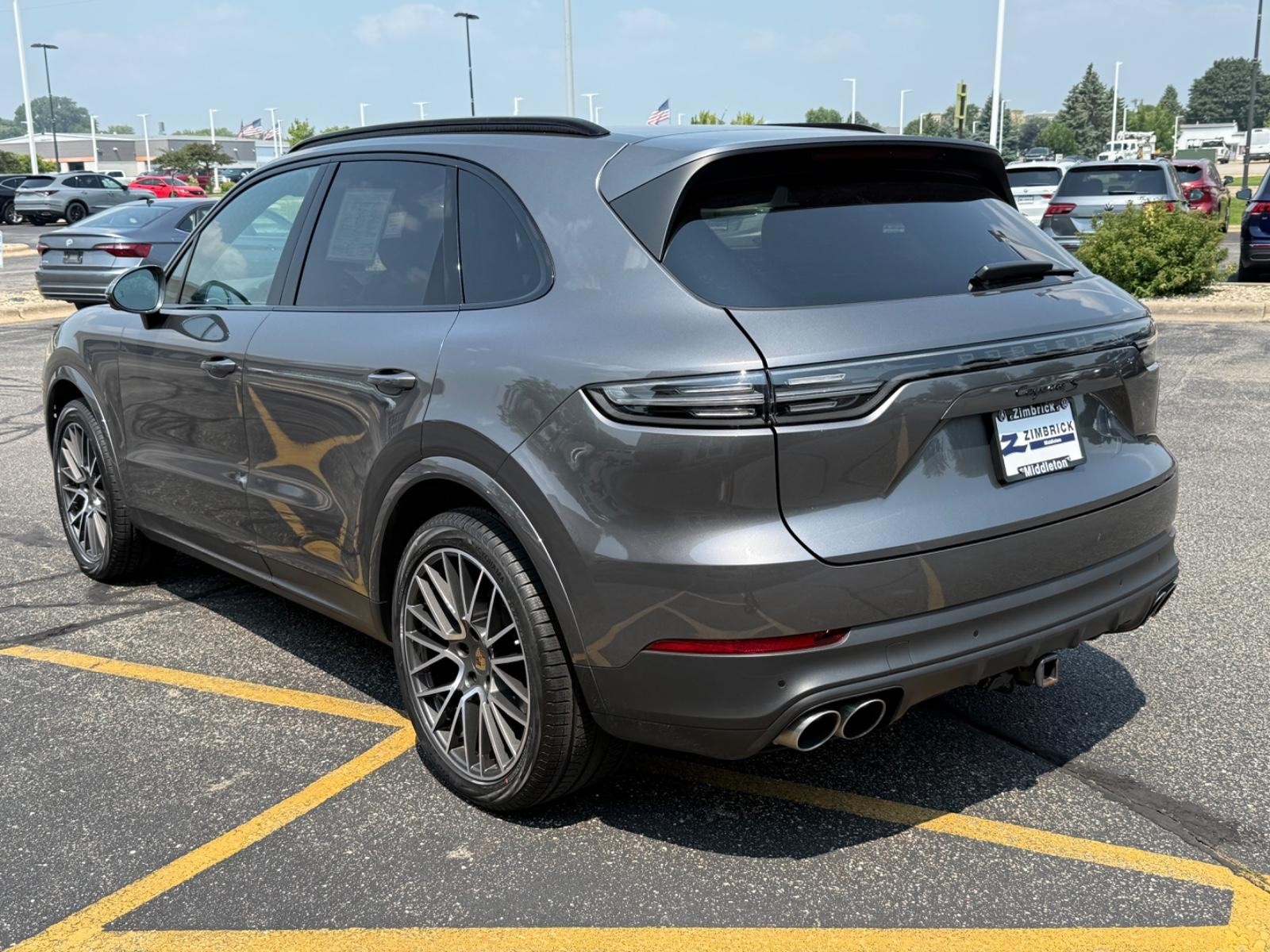 Porsche Cayenne Vehicle Image 06