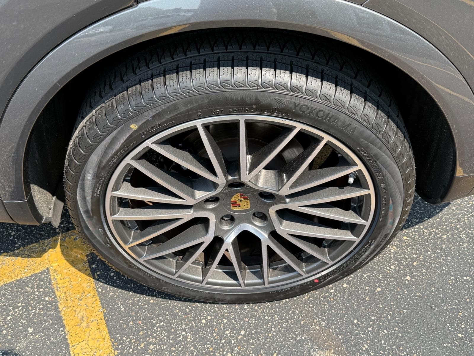 Porsche Cayenne Vehicle Image 07