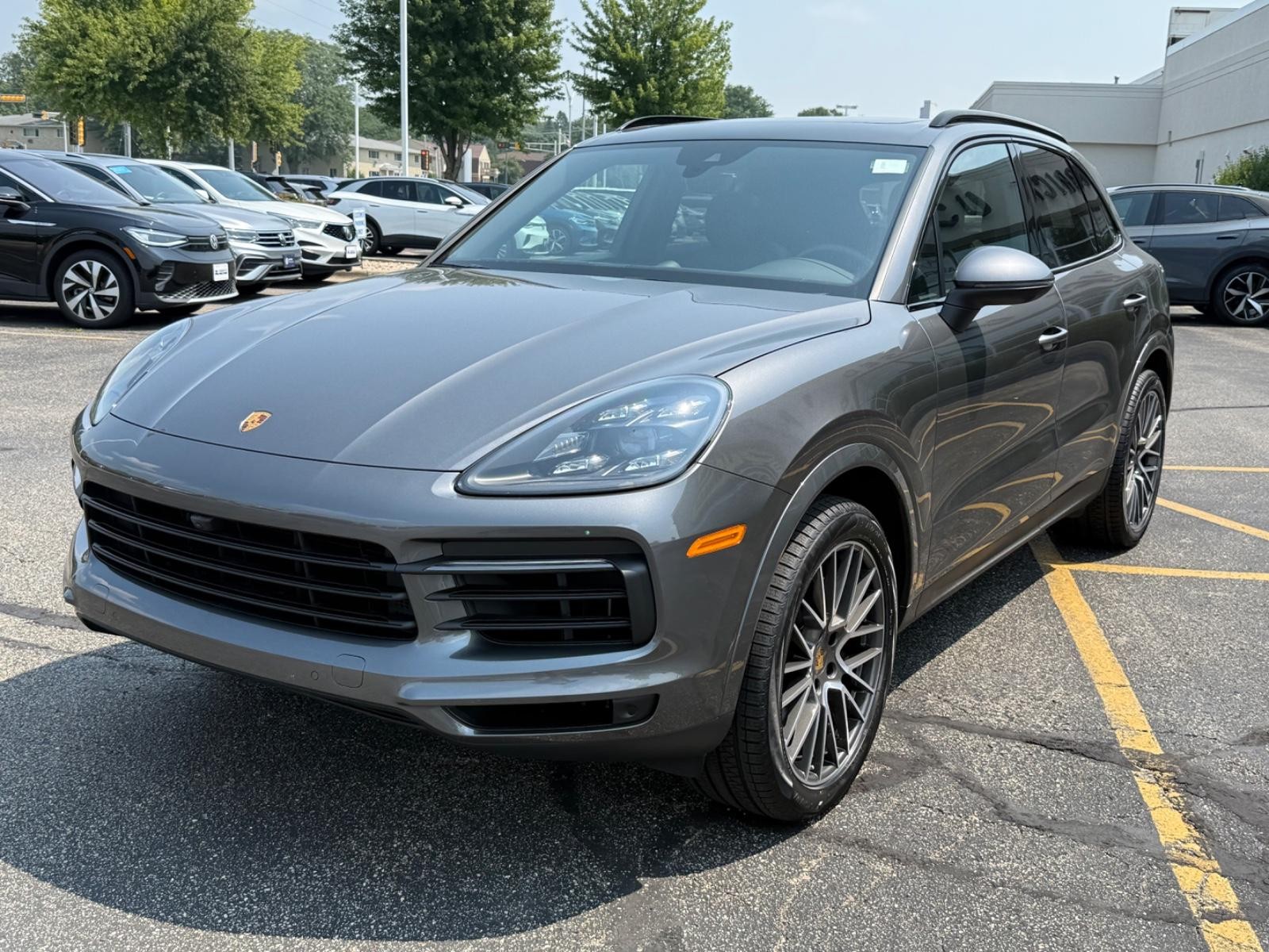Porsche Cayenne Vehicle Image 08