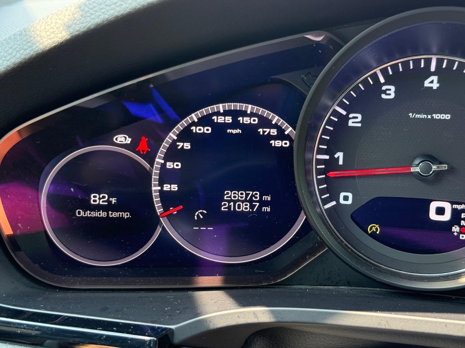 Porsche Cayenne Vehicle Image 20