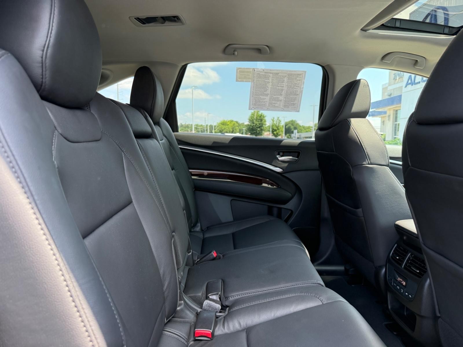 Acura MDX Vehicle Image 09