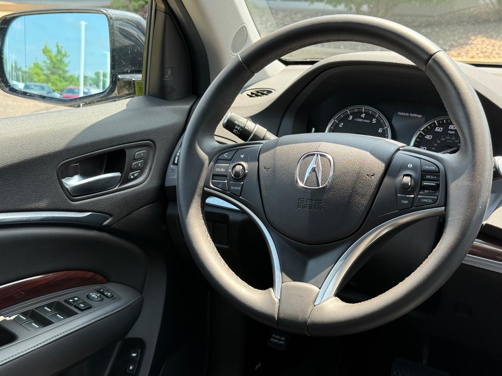 Acura MDX Vehicle Image 13