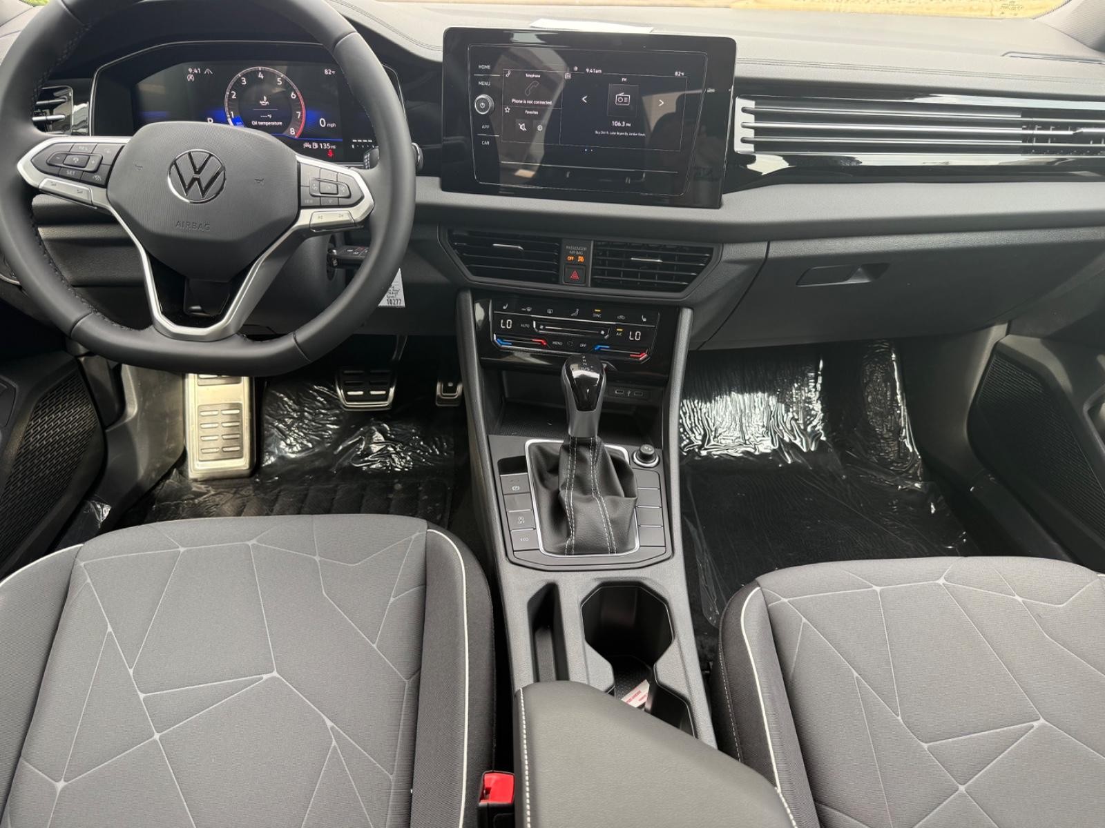 Volkswagen Jetta Vehicle Image 06
