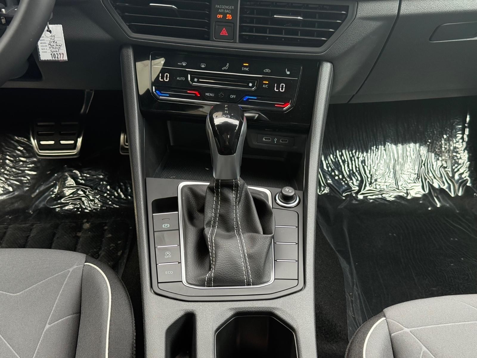 Volkswagen Jetta Vehicle Image 08