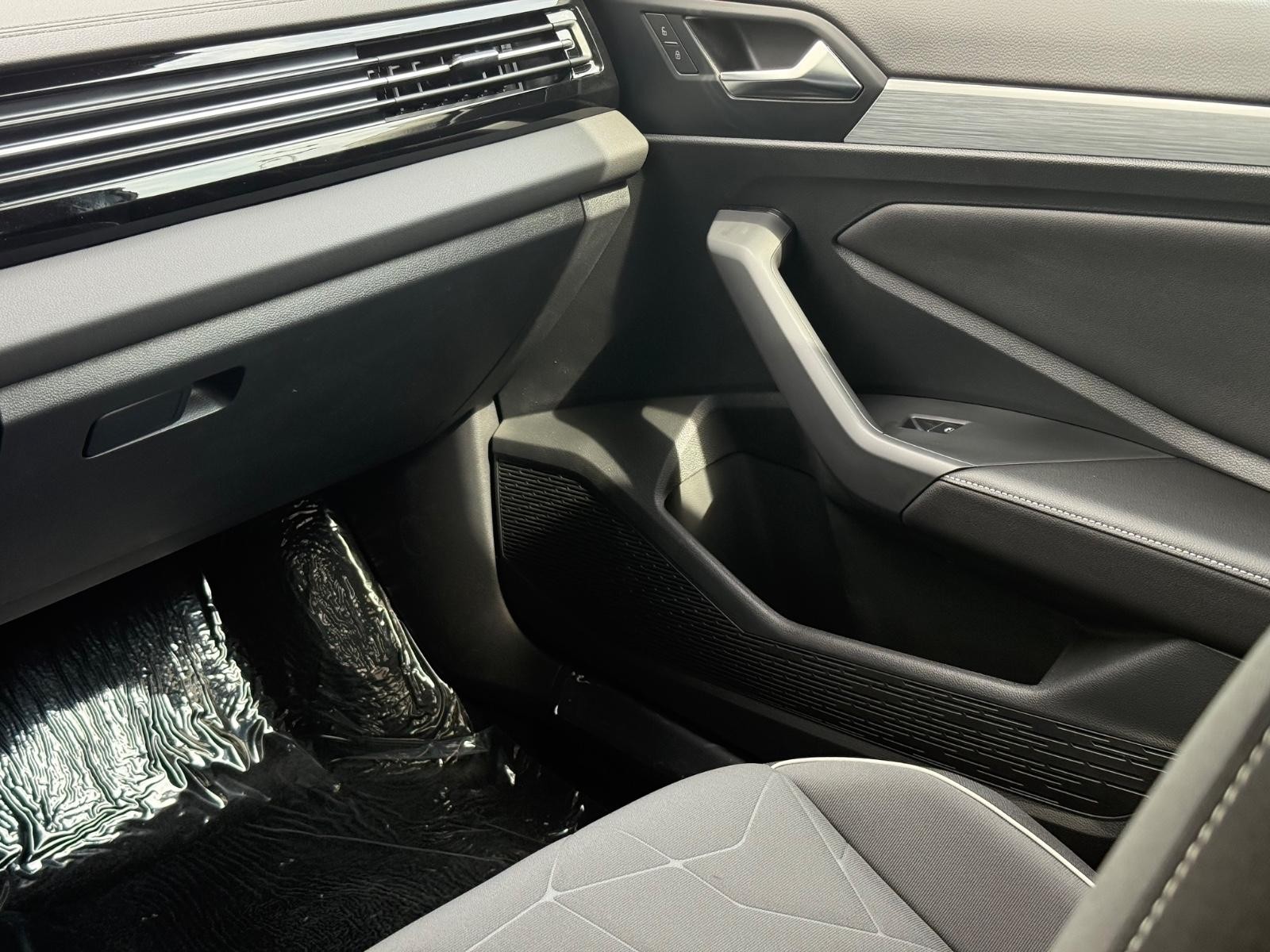 Volkswagen Jetta Vehicle Image 10