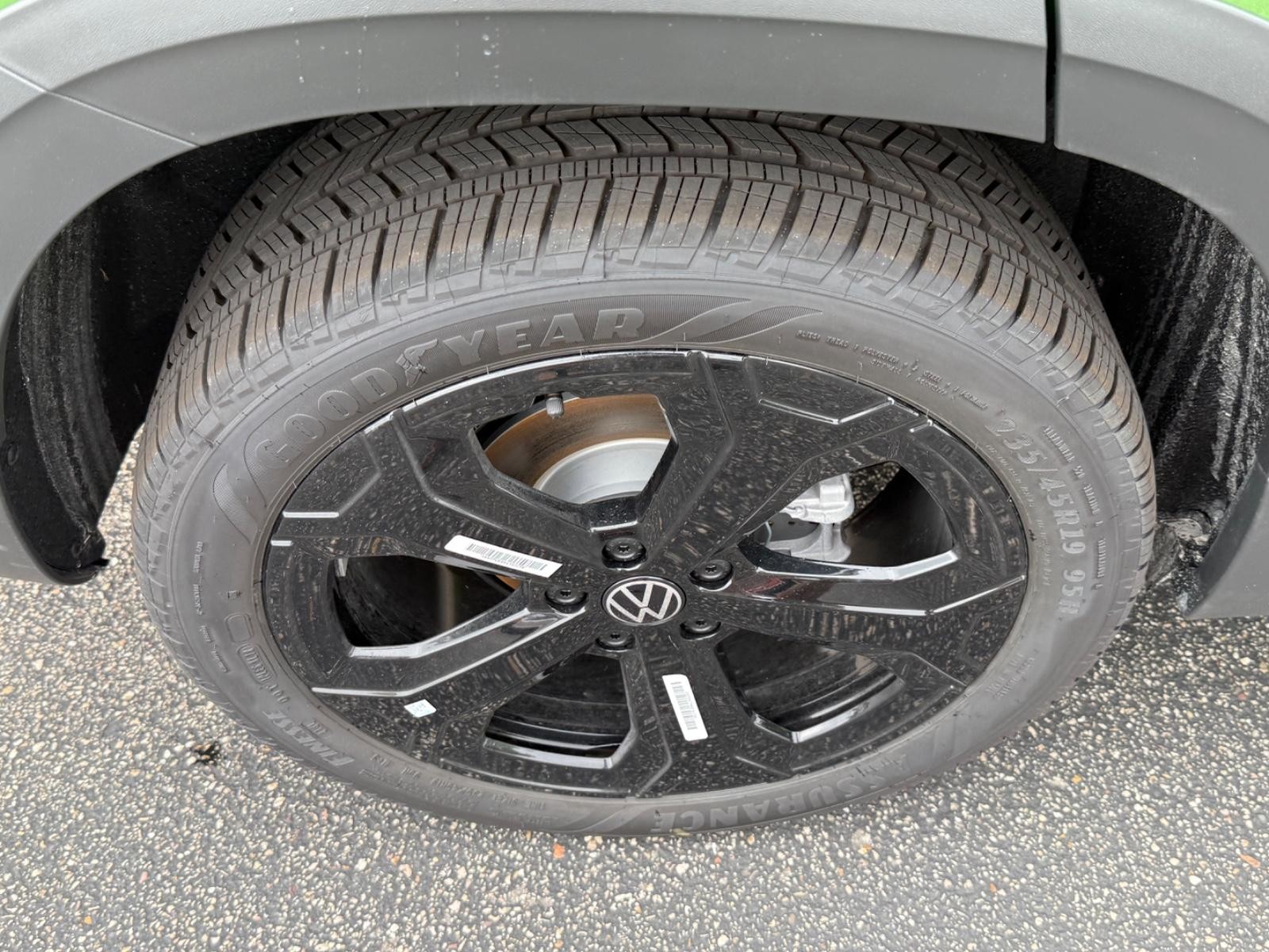 Volkswagen Taos Vehicle Image 04