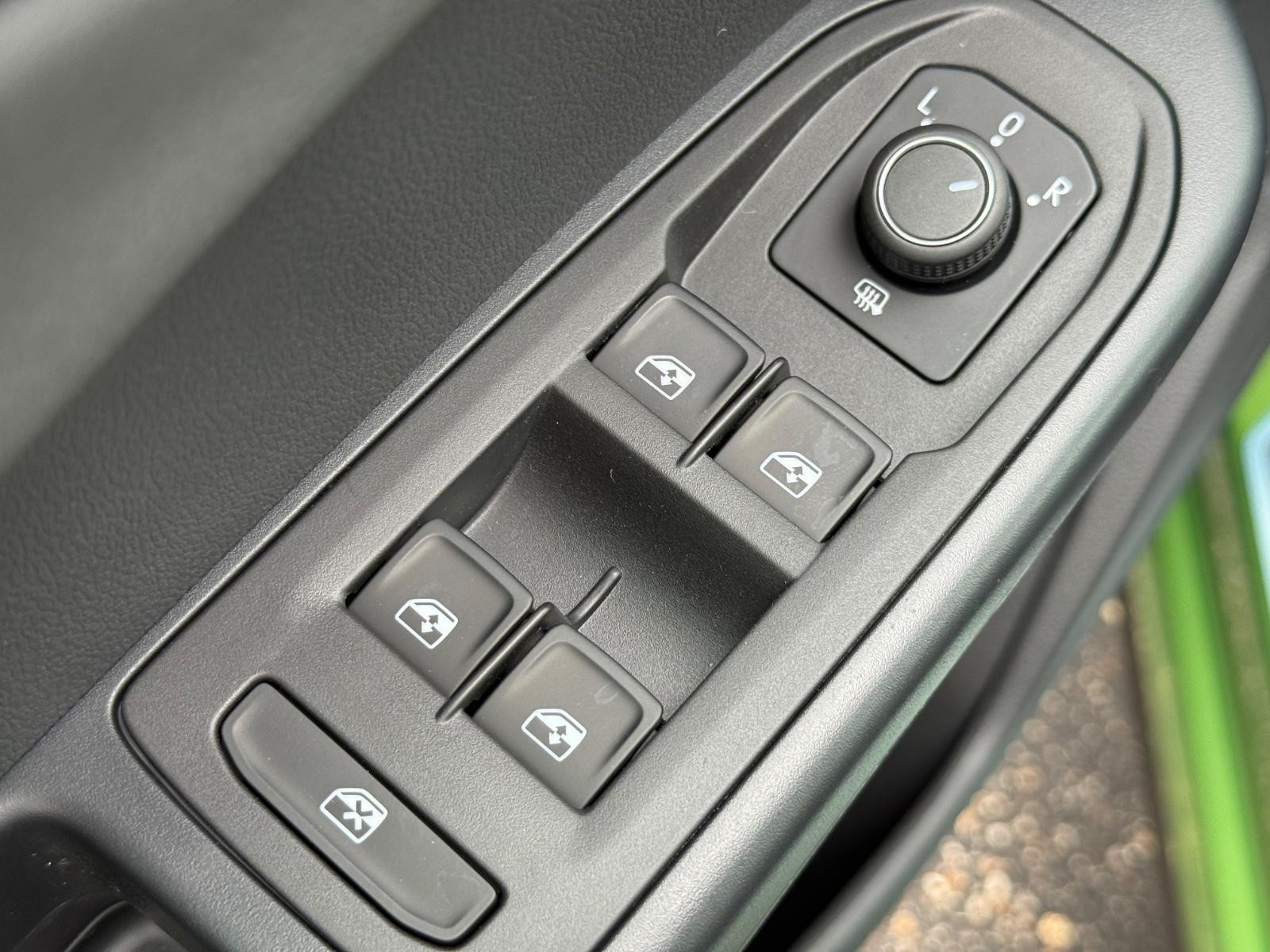 Volkswagen Taos Vehicle Image 15