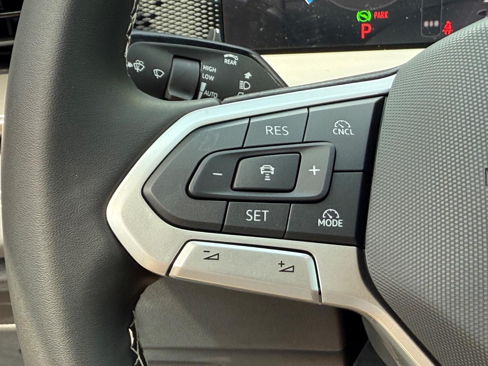 Volkswagen Tiguan Vehicle Image 10