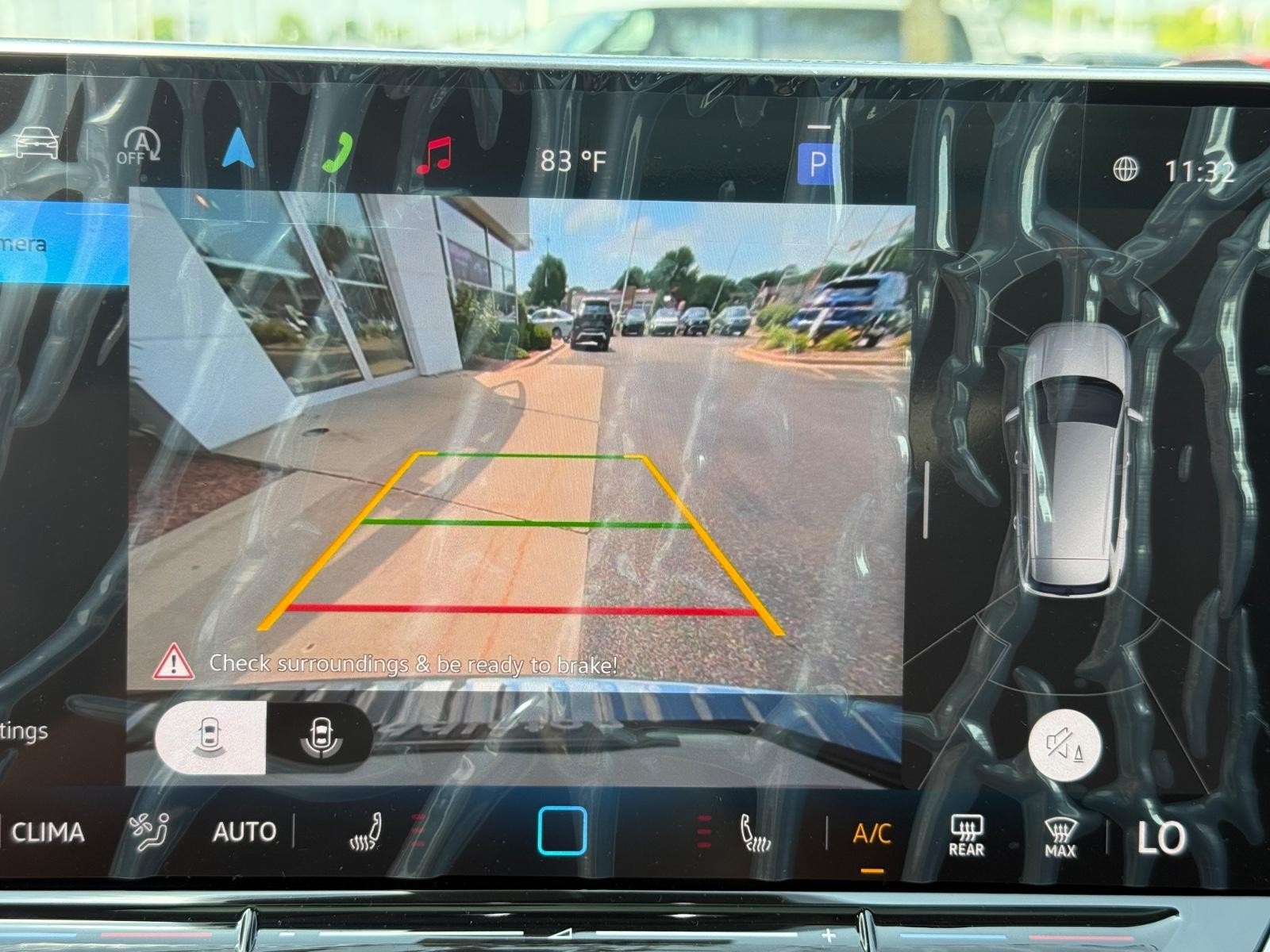 Volkswagen Tiguan Vehicle Image 13