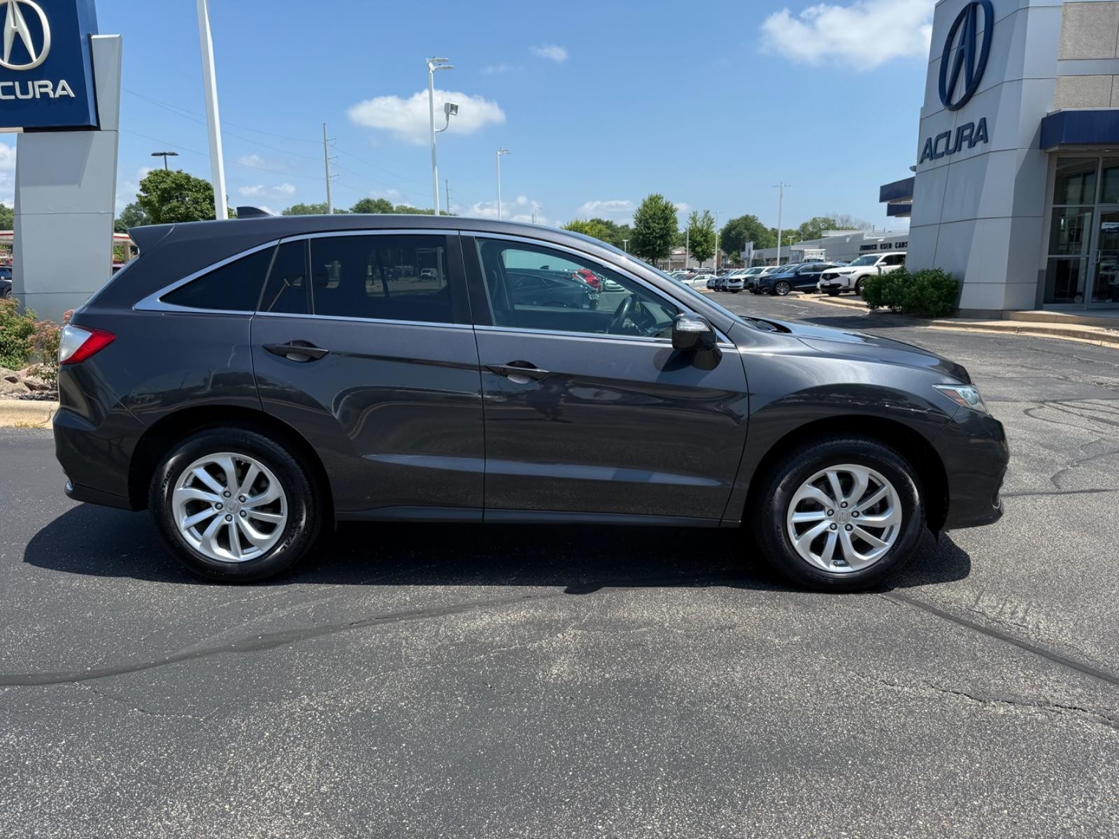 Acura RDX Vehicle Image 02