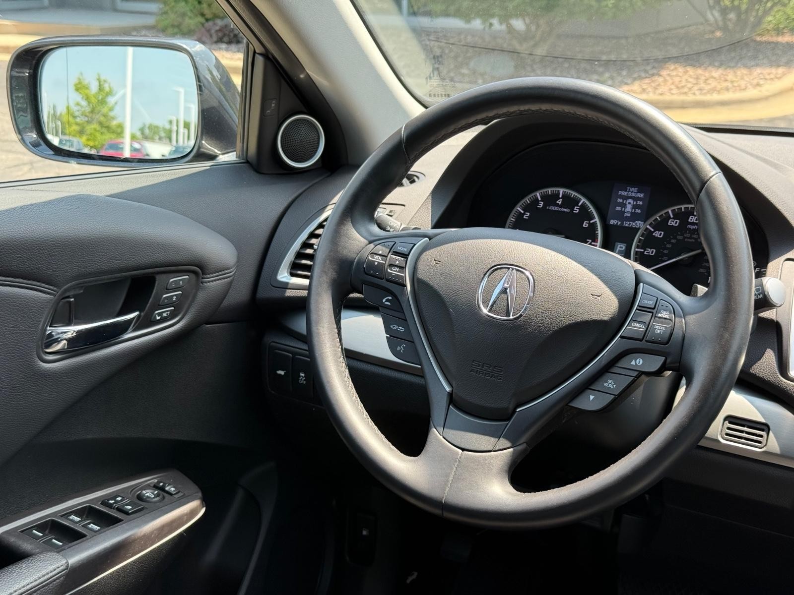 Acura RDX Vehicle Image 13