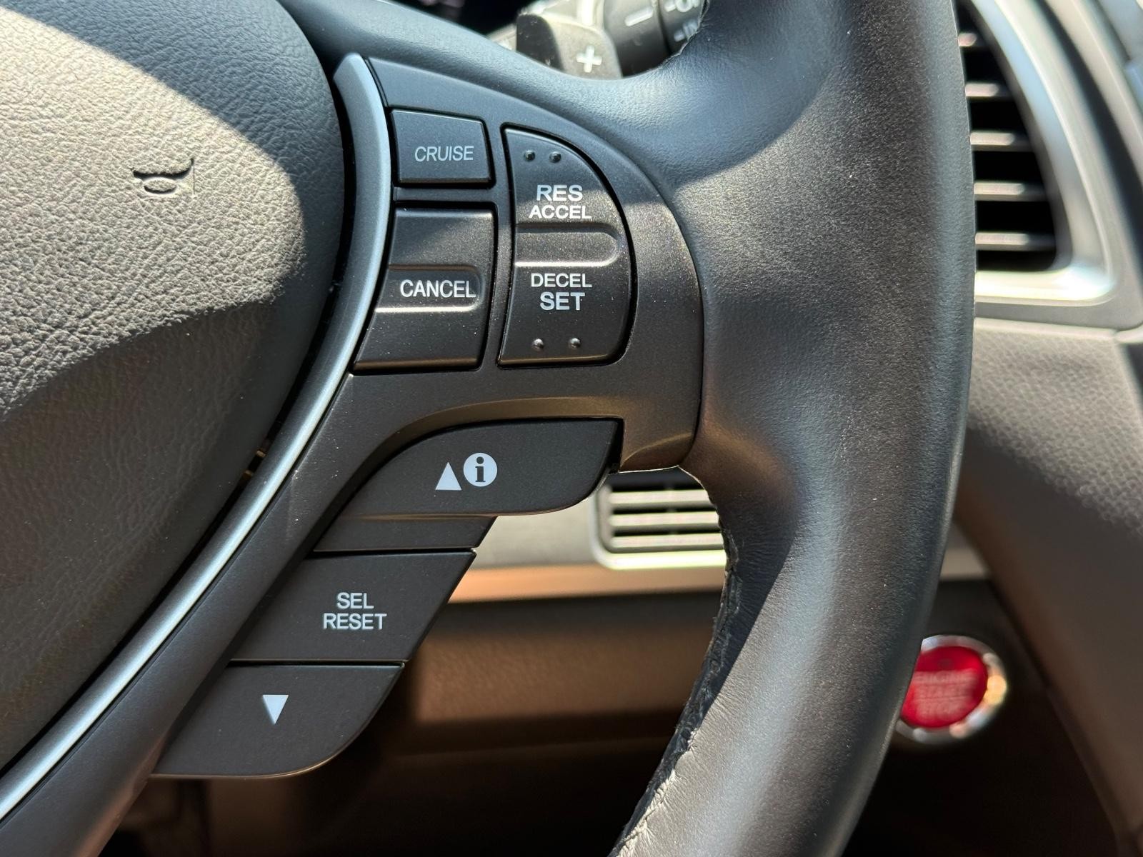 Acura RDX Vehicle Image 17