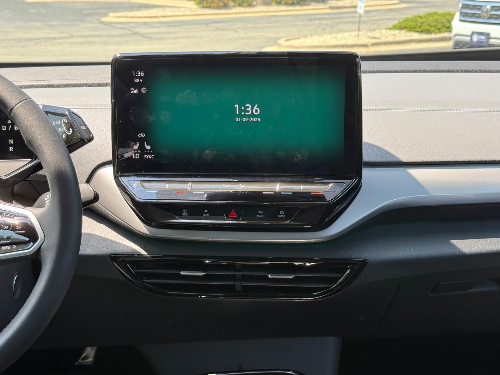 Volkswagen ID.4 Vehicle Image 12