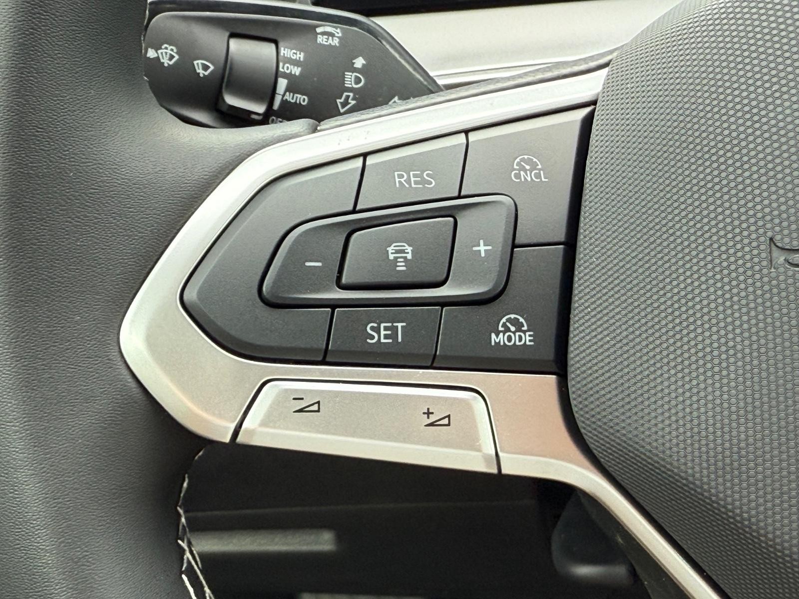 Volkswagen Tiguan Vehicle Image 10