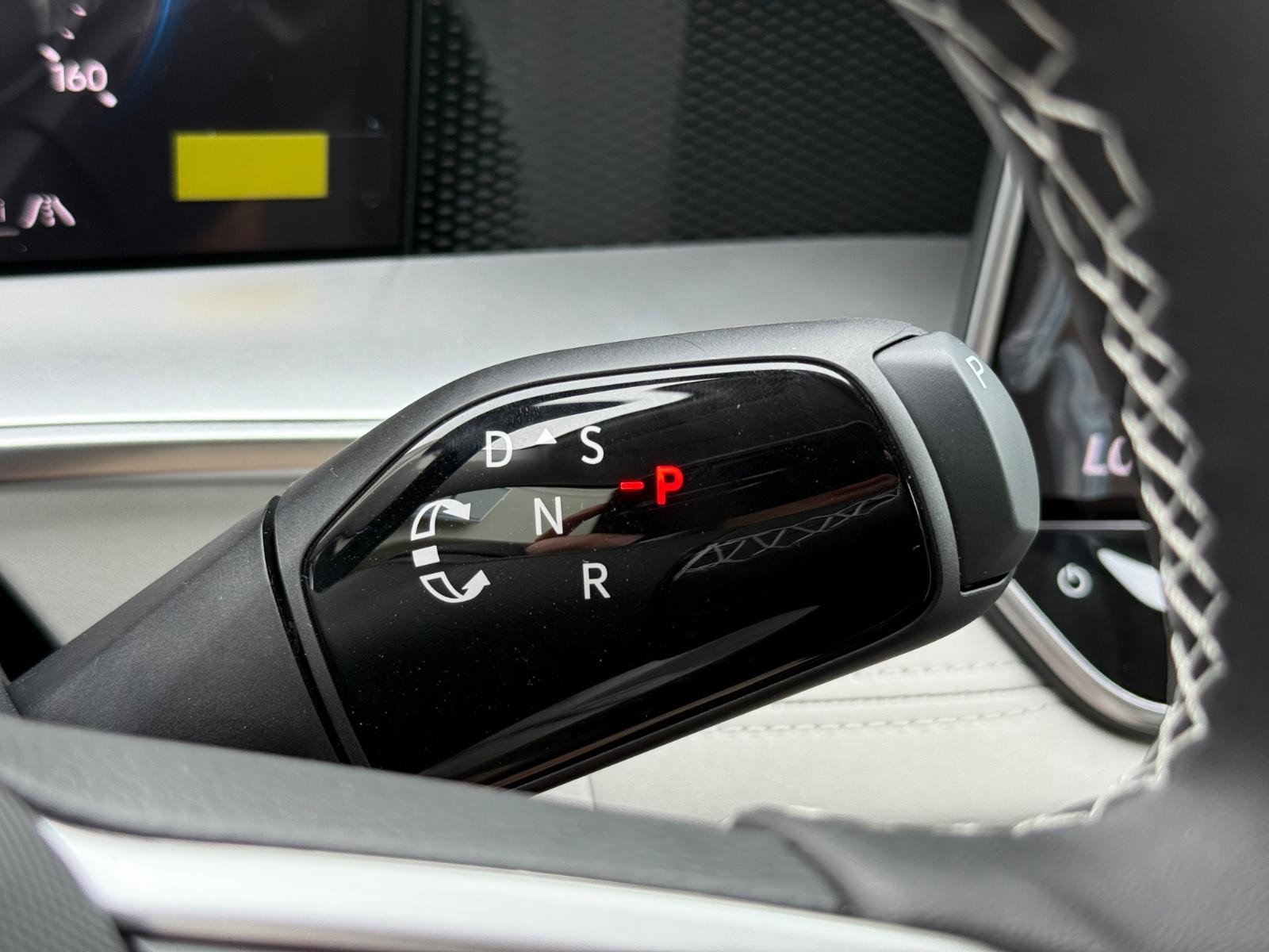Volkswagen Tiguan Vehicle Image 12