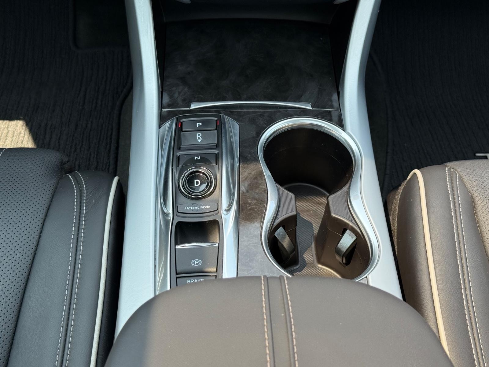 Acura TLX Vehicle Image 13