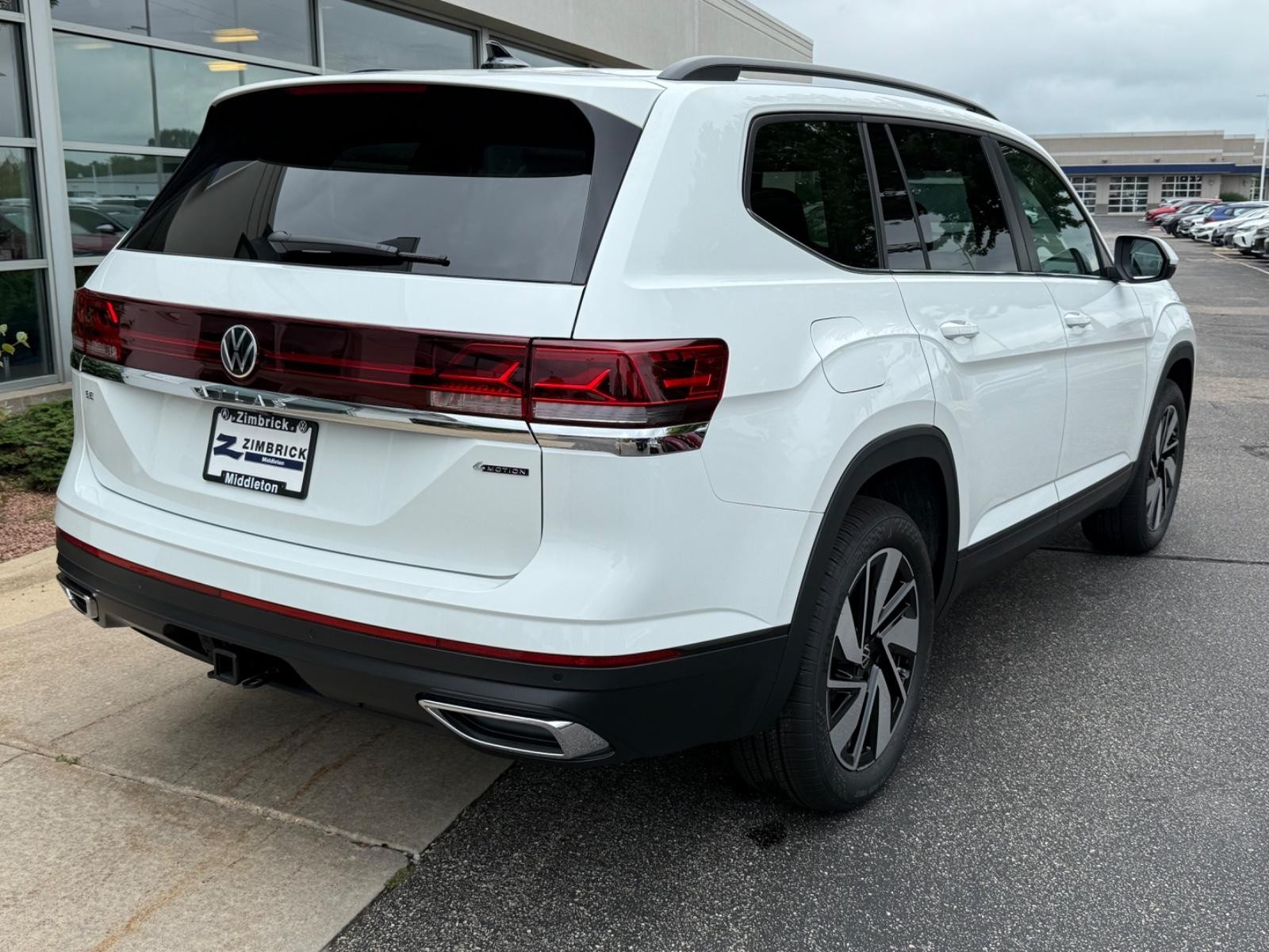 Volkswagen Atlas Vehicle Image 03
