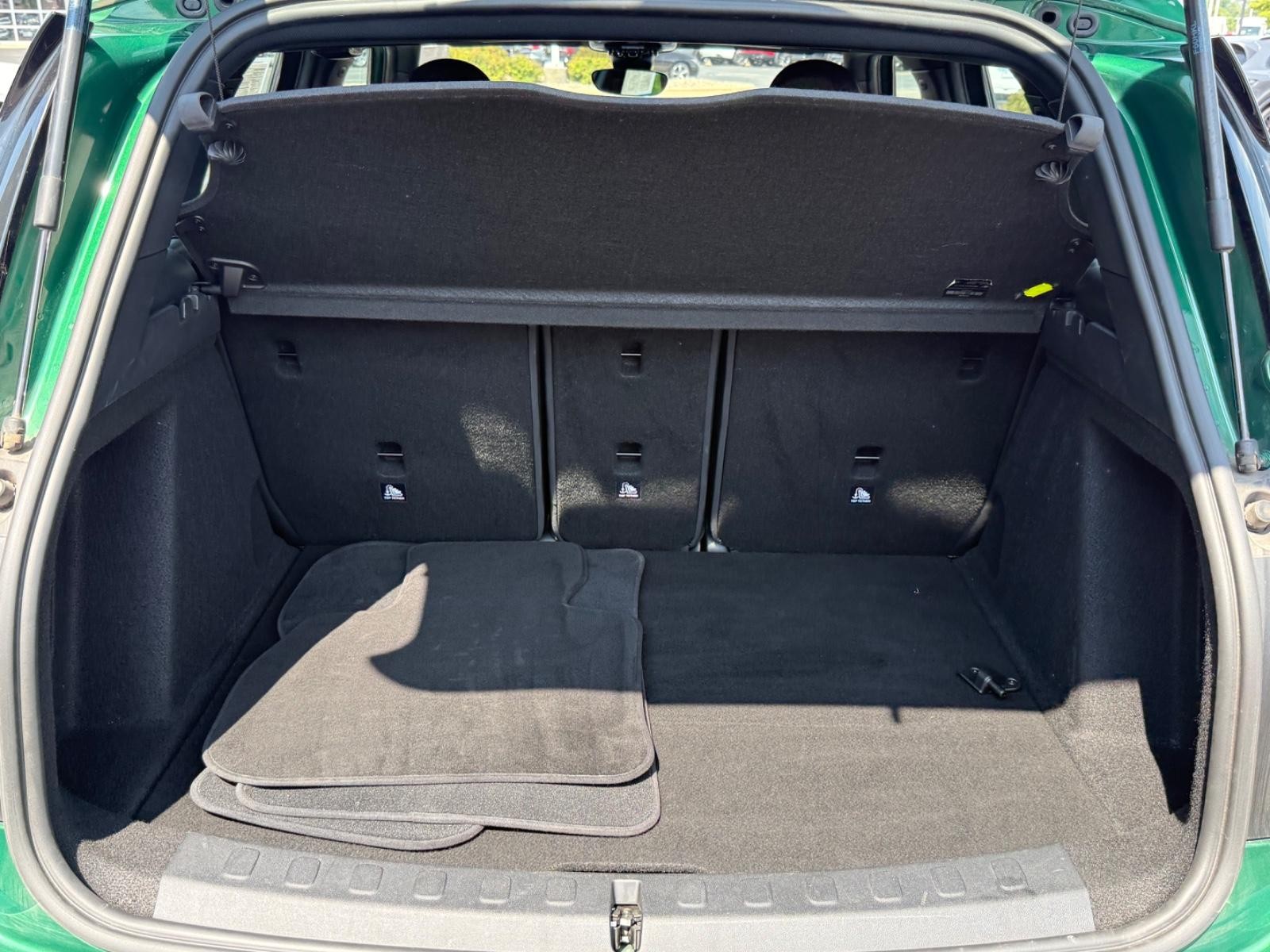 MINI Countryman Vehicle Image 05