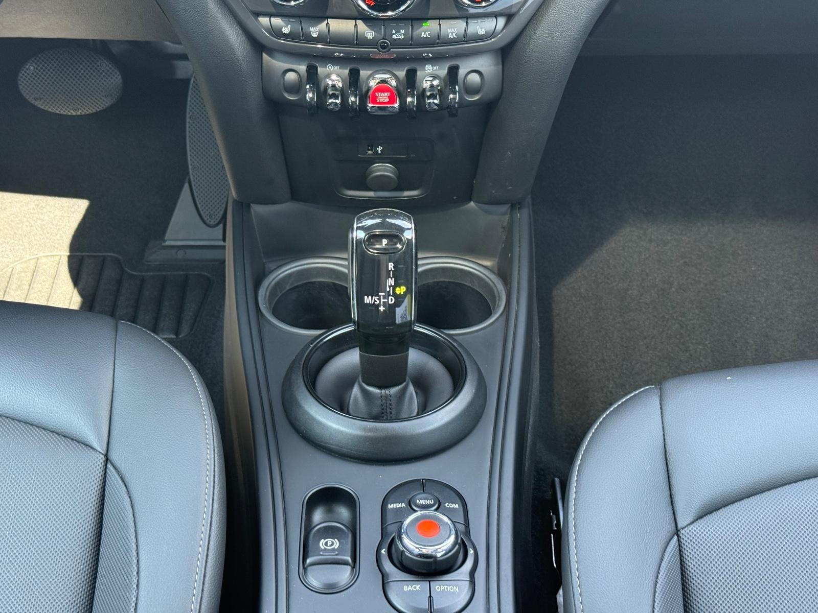 MINI Countryman Vehicle Image 13