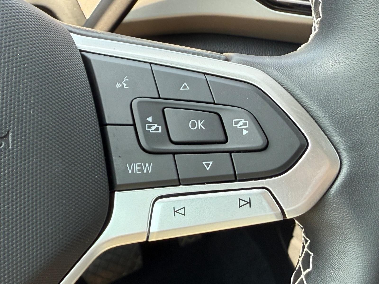 Volkswagen Atlas Vehicle Image 18