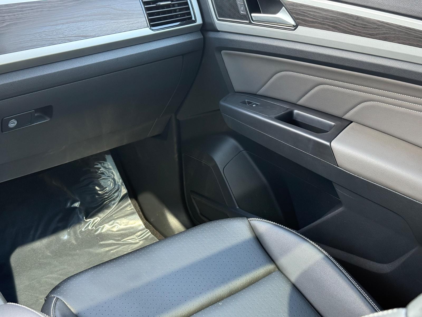 Volkswagen Atlas Vehicle Image 15