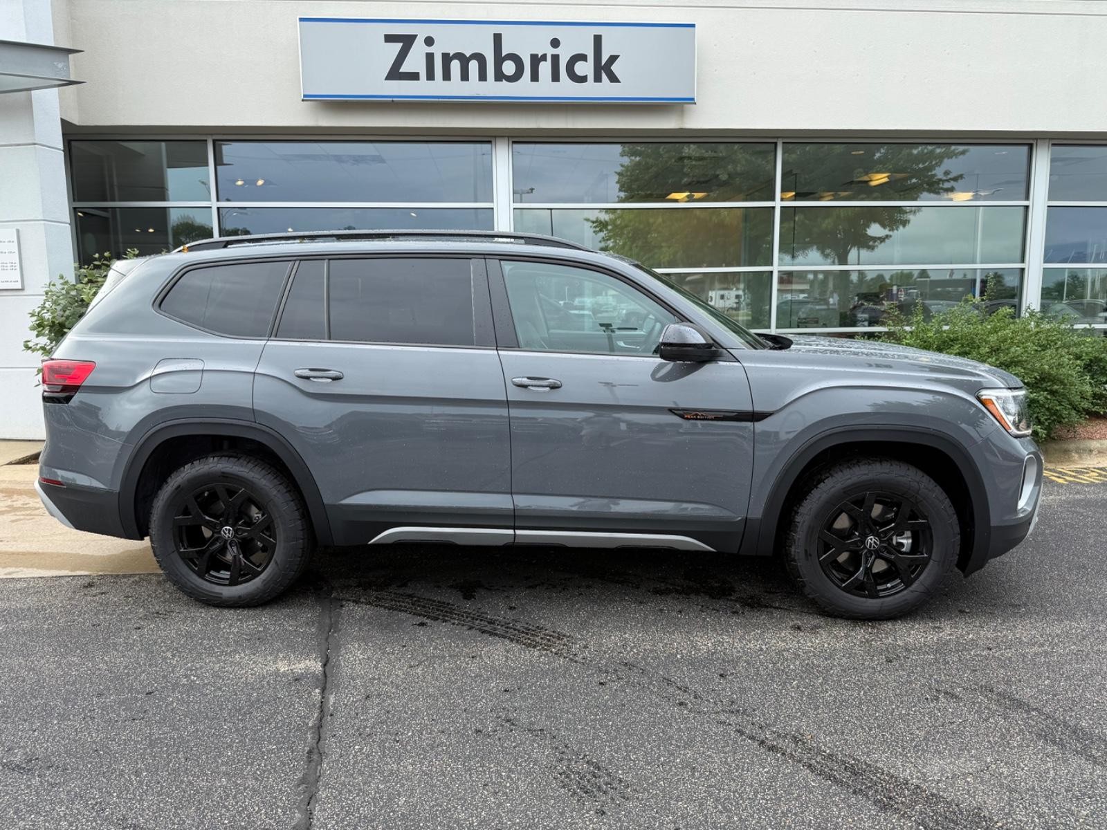 Volkswagen Atlas Vehicle Image 02